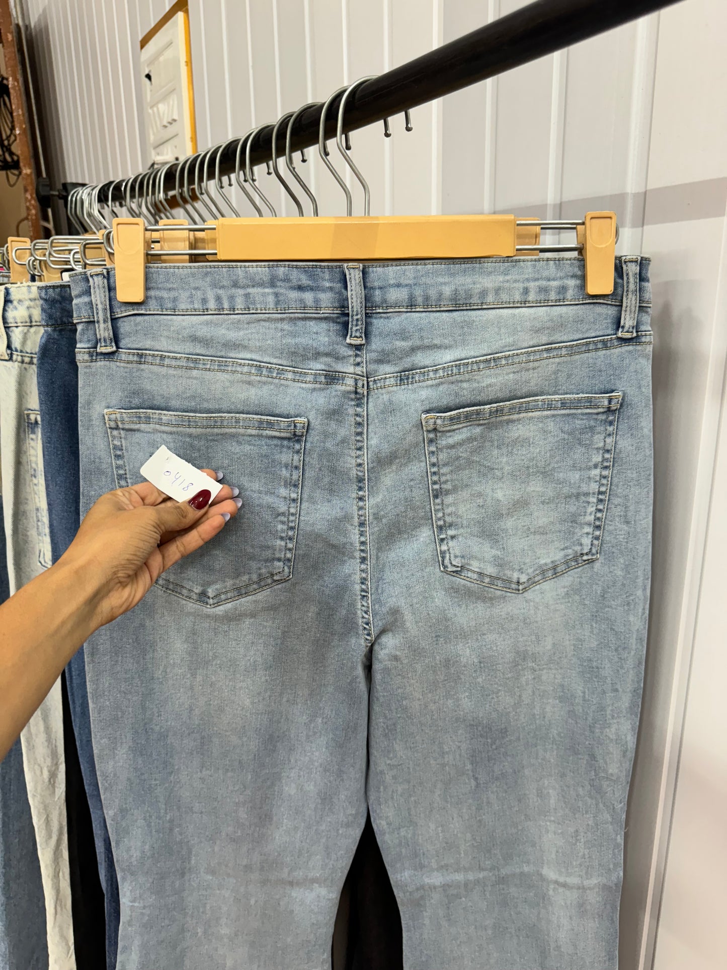 0418-32 Bootcut Jeans