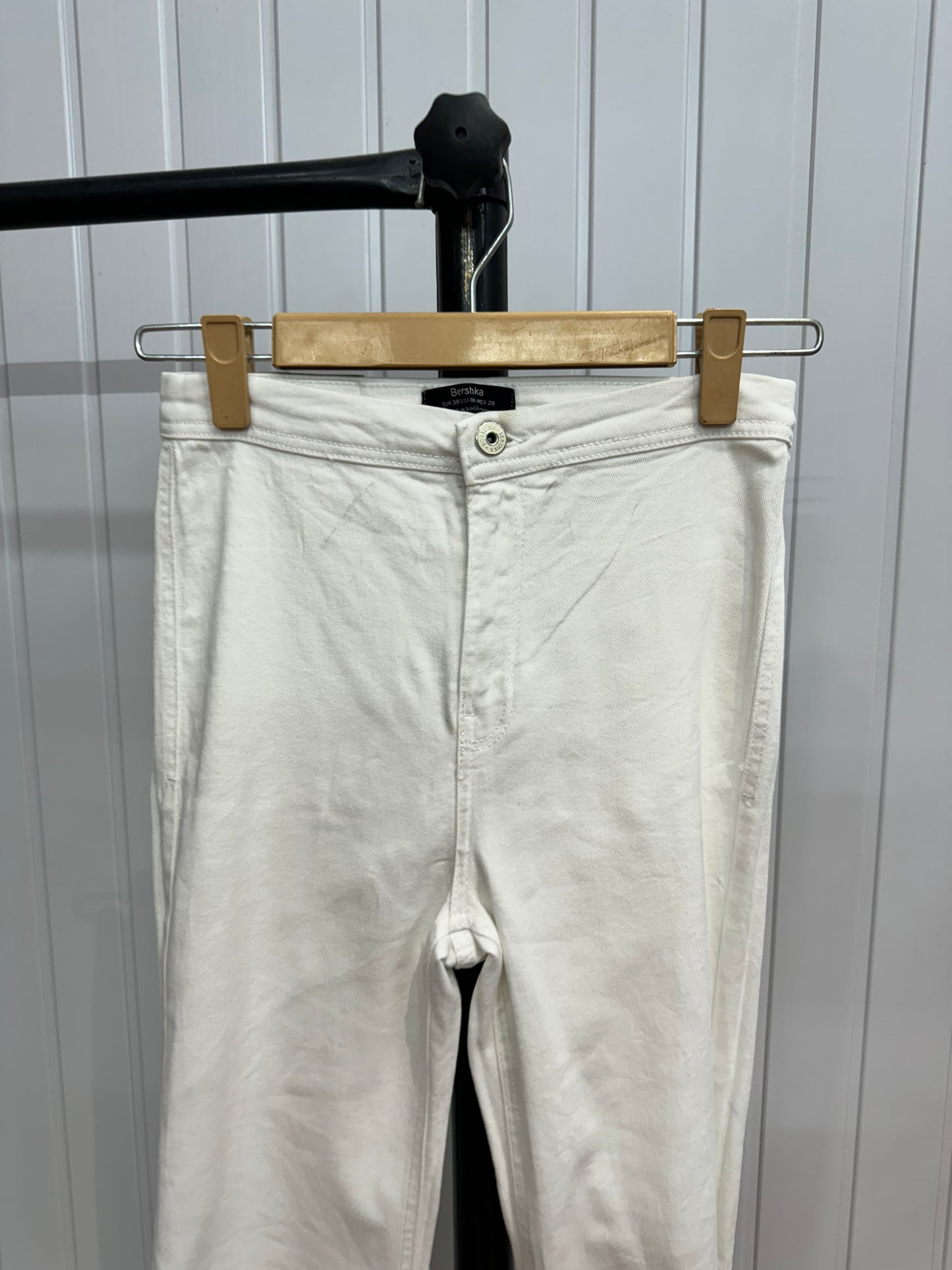 0413-26-28 White Bootcut Jeans