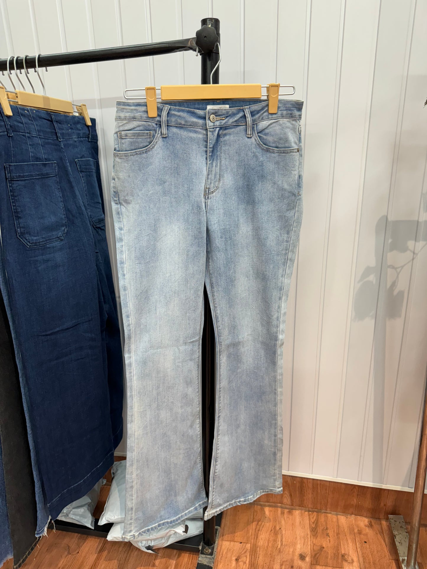 0125-32 Bootcut Jeans