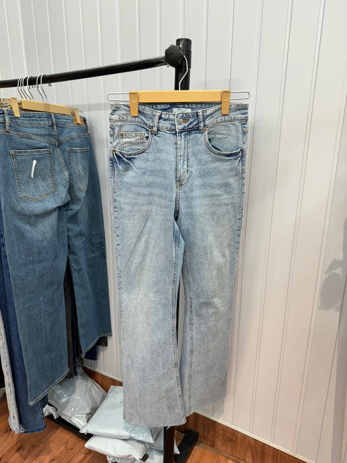 0107-28 Bootcut Jeans