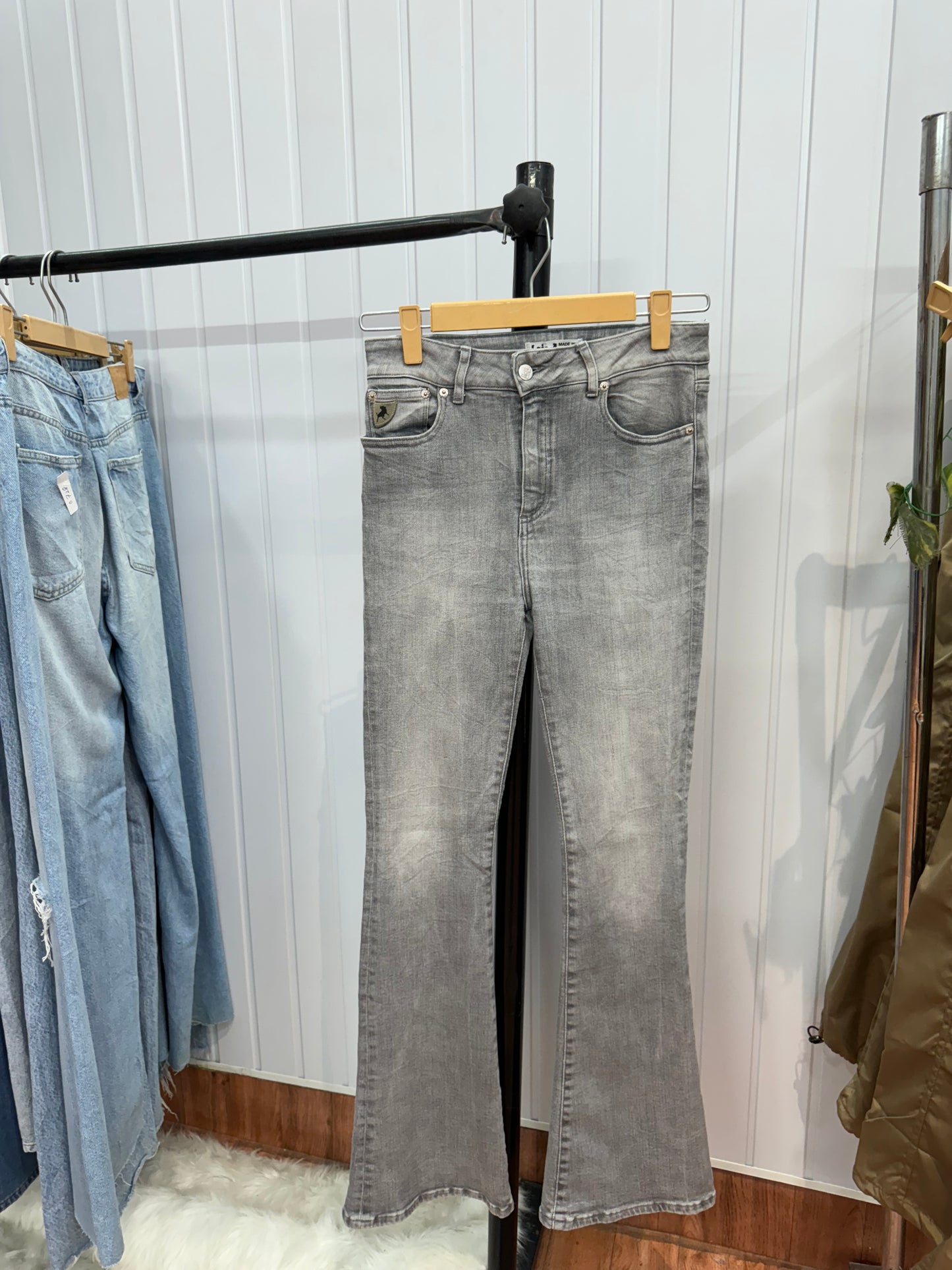 0727-28 Grey Bootcut Jeans