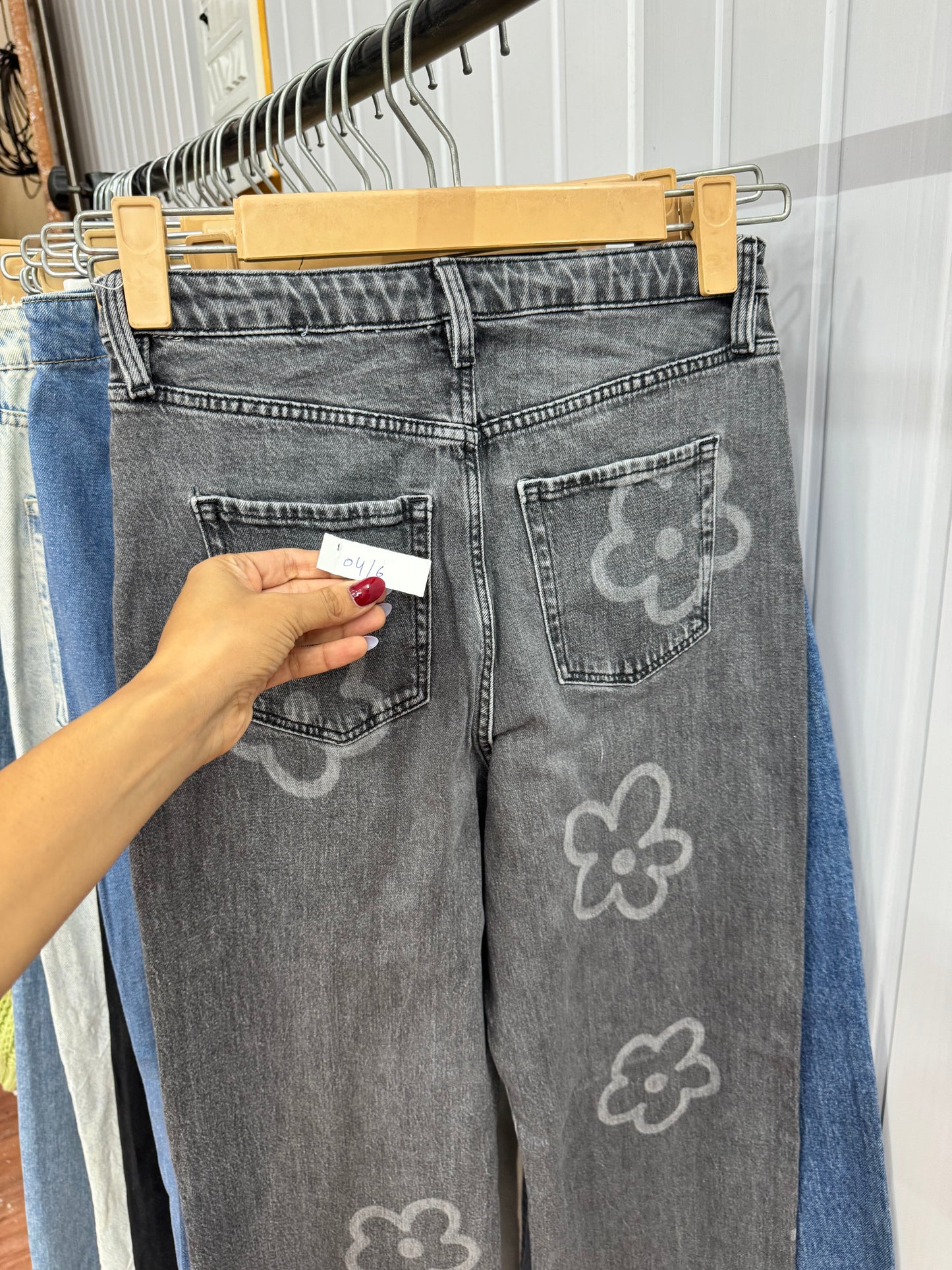 0416-24-26 Floral Jeans