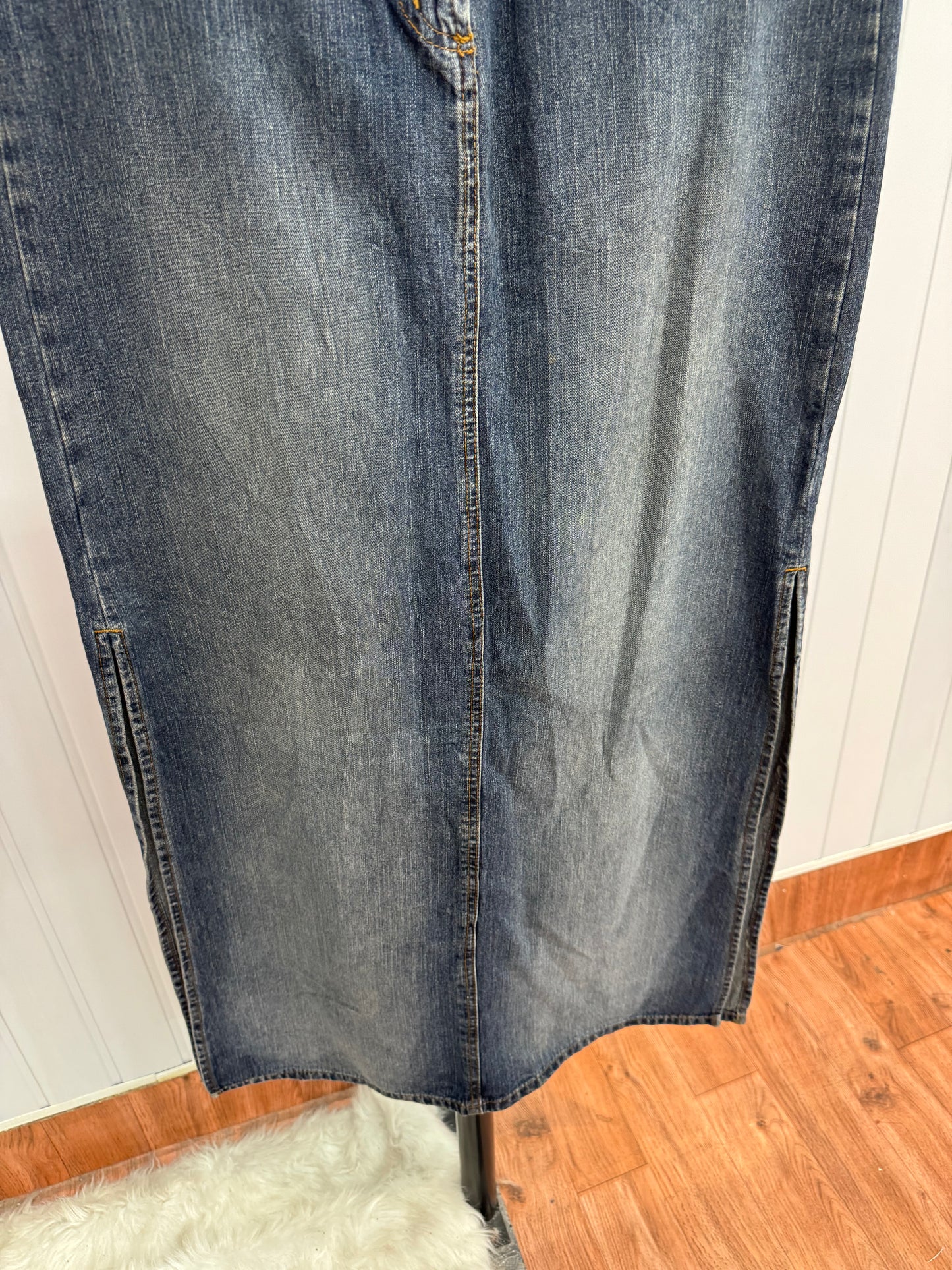 S49-34 Vintage Long Denim Skirt