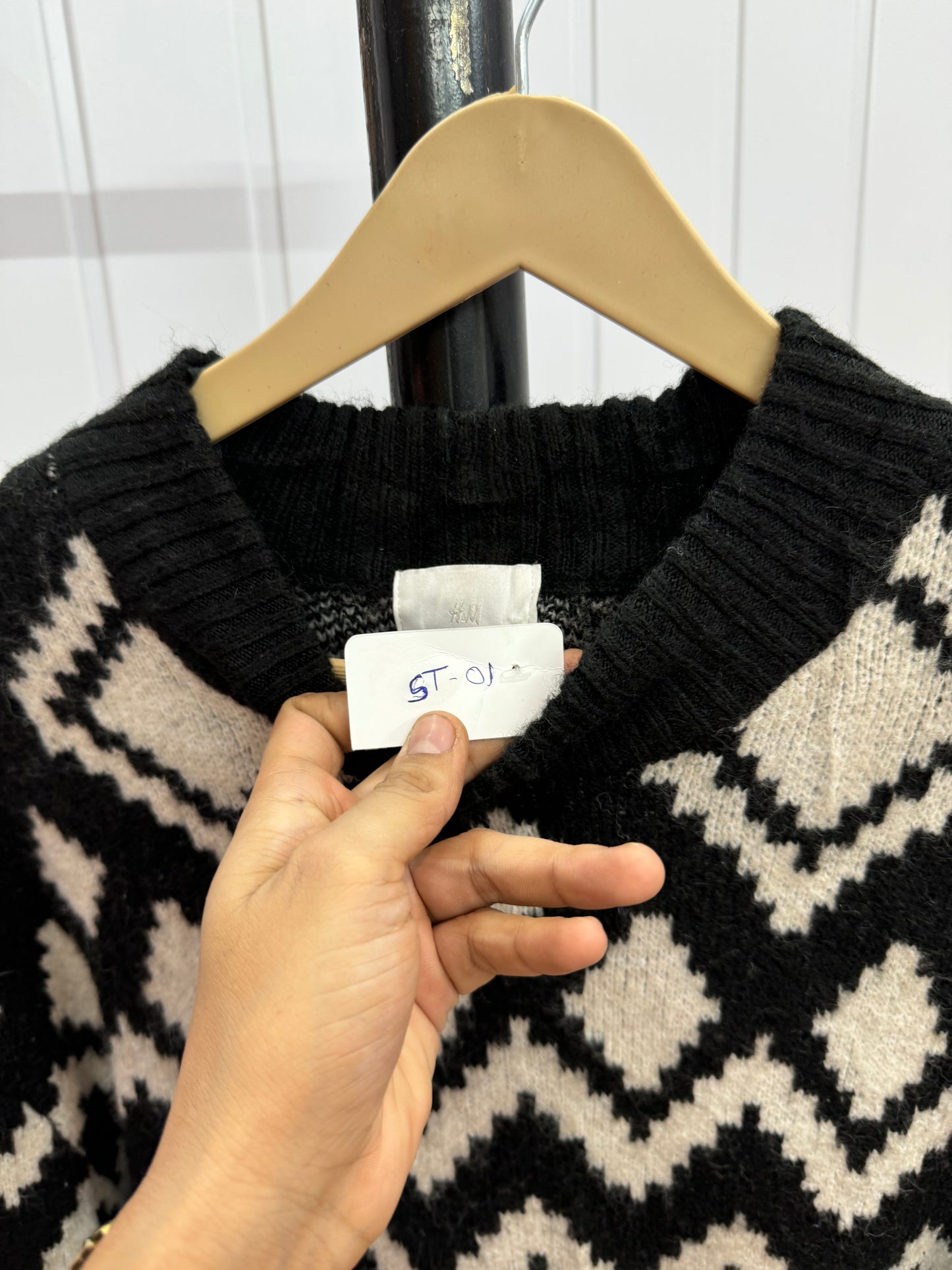 ST01-Black Long Jacquard Knit Sweater