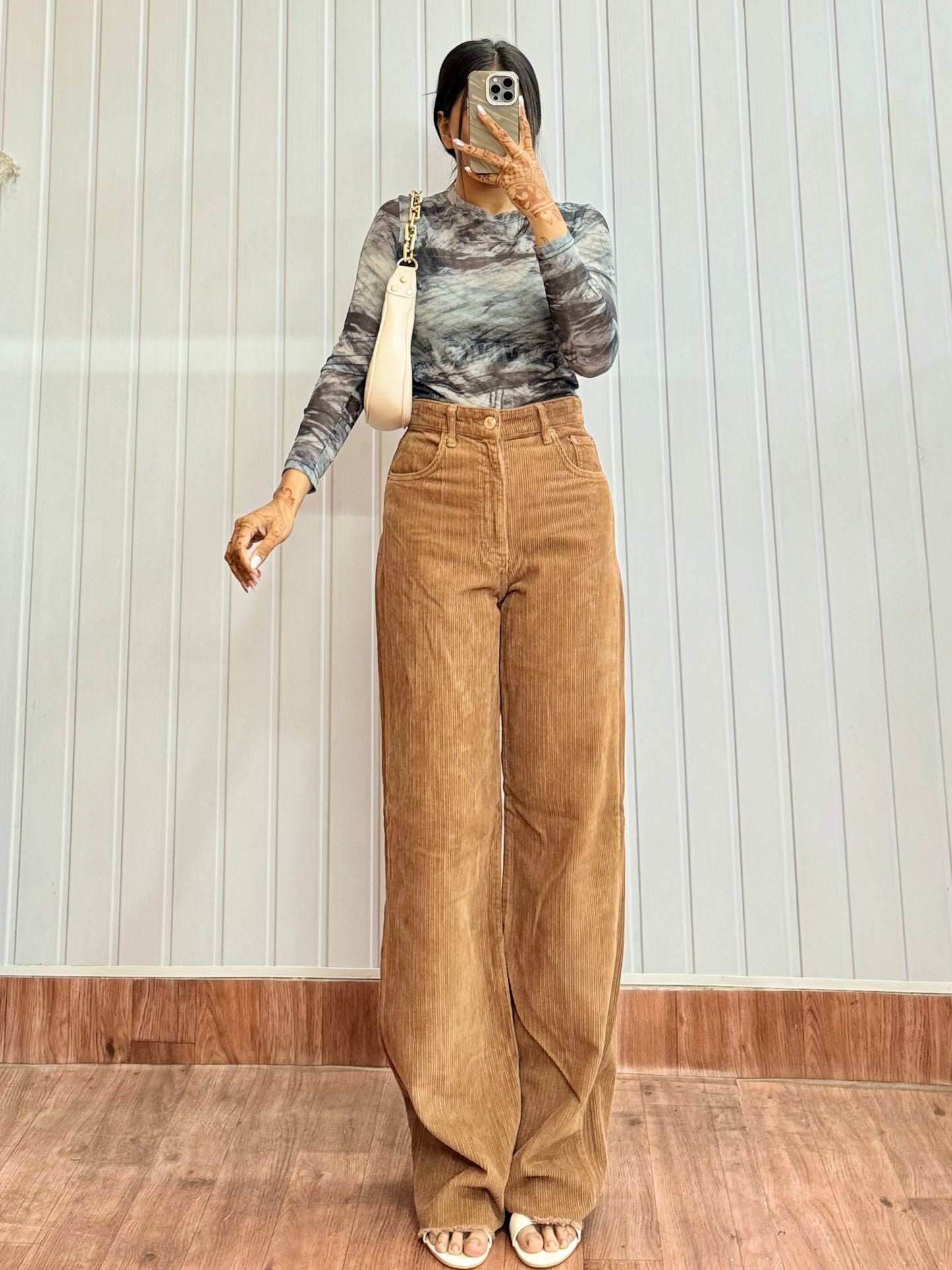 DE341-28 Brown Corduroy Pants