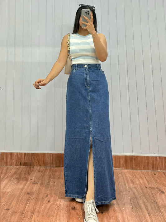 S45-32 Front Slit Denim Skirt