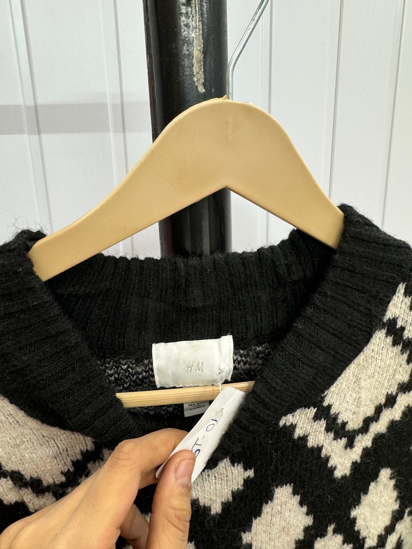 ST01-Black Long Jacquard Knit Sweater