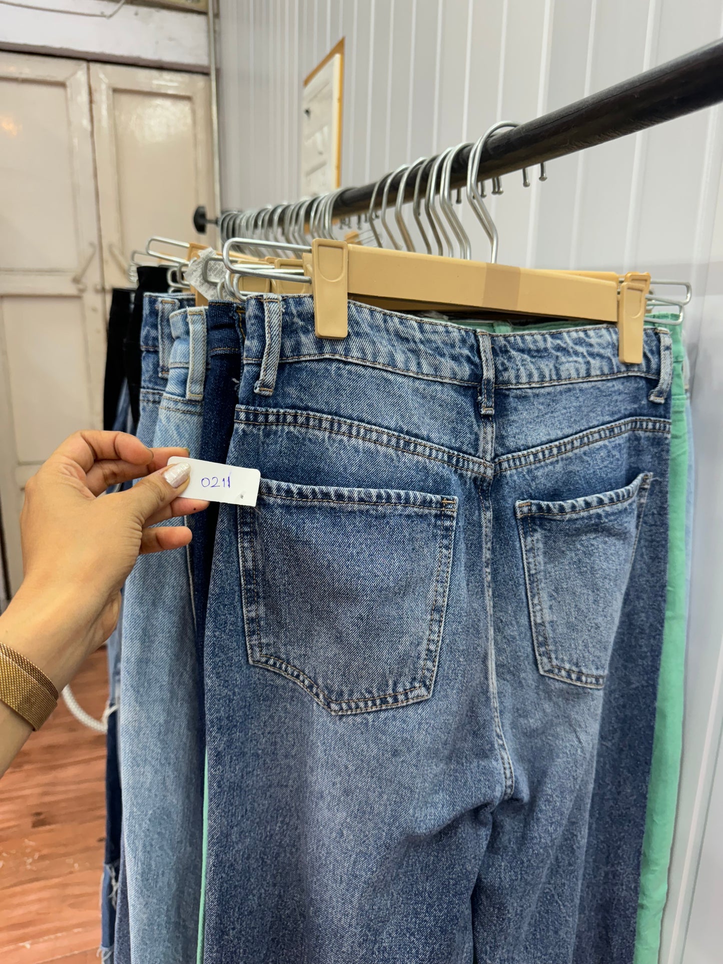 0211-26 Straight Fit Jeans