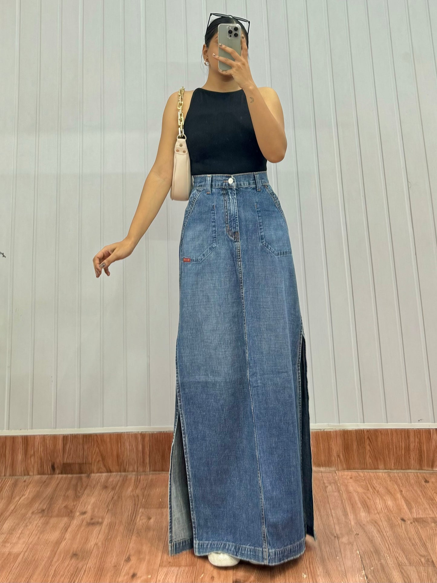 S42-30 Long side slit denim skirt