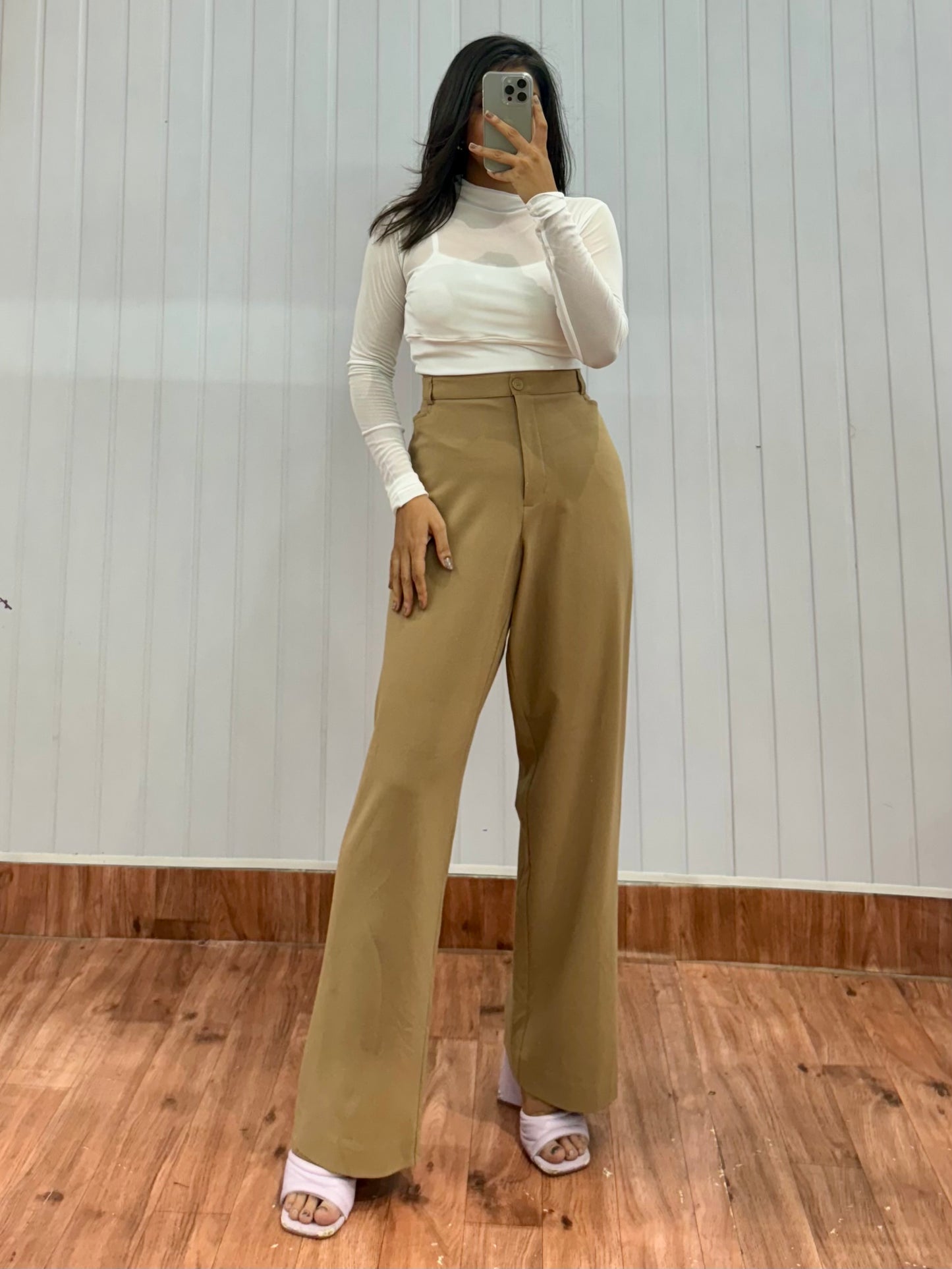 T12-34 Beige Trousers