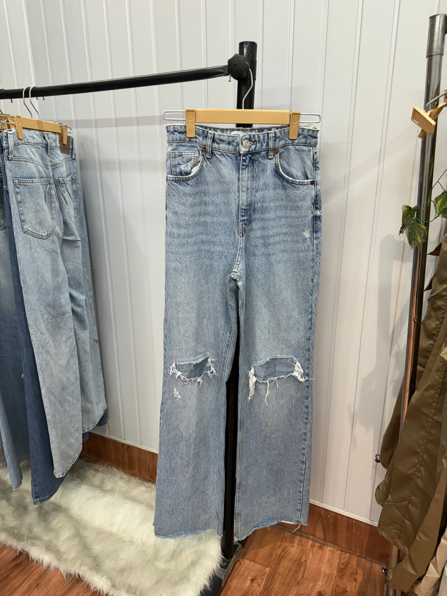 0729-26 Wideleg Jeans