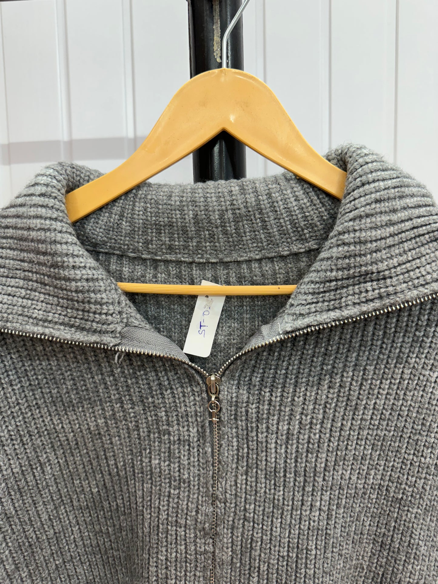 ST02-Grey Zipper Sweater