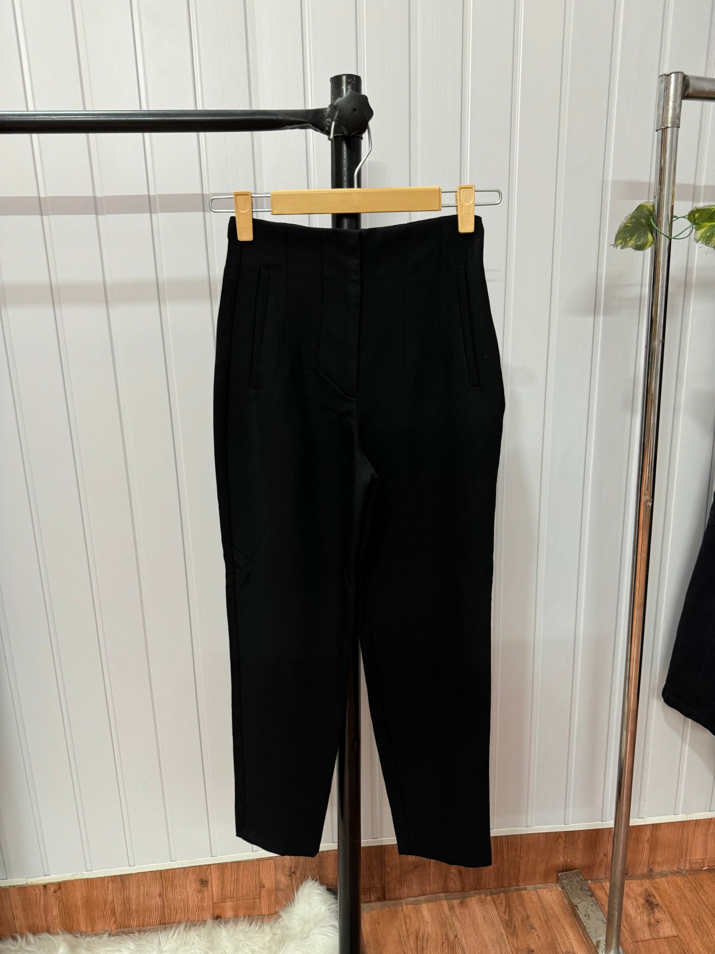 0612-24 Tapered Trousers