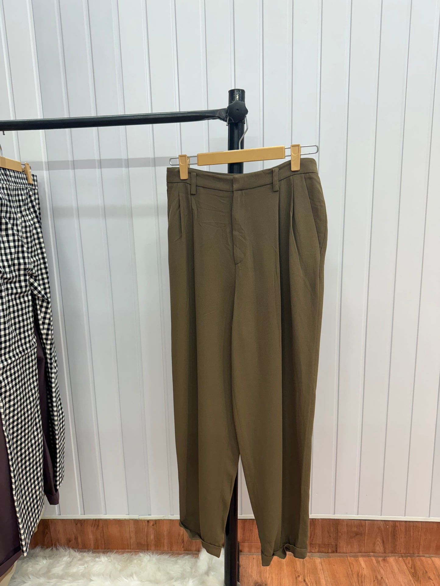 T08-30 Korean Olive Trousers