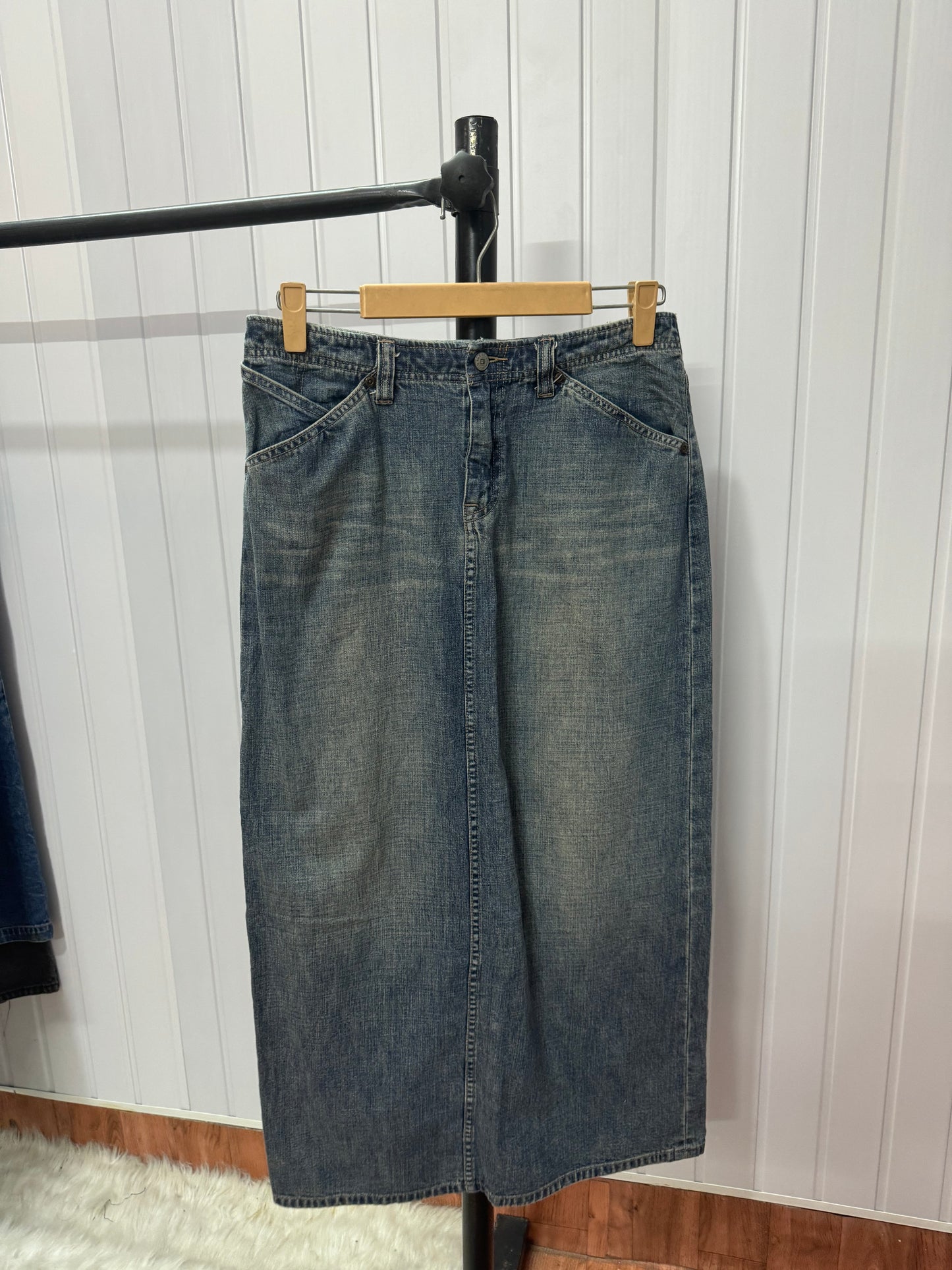 S50-32 Long Denim Skirt