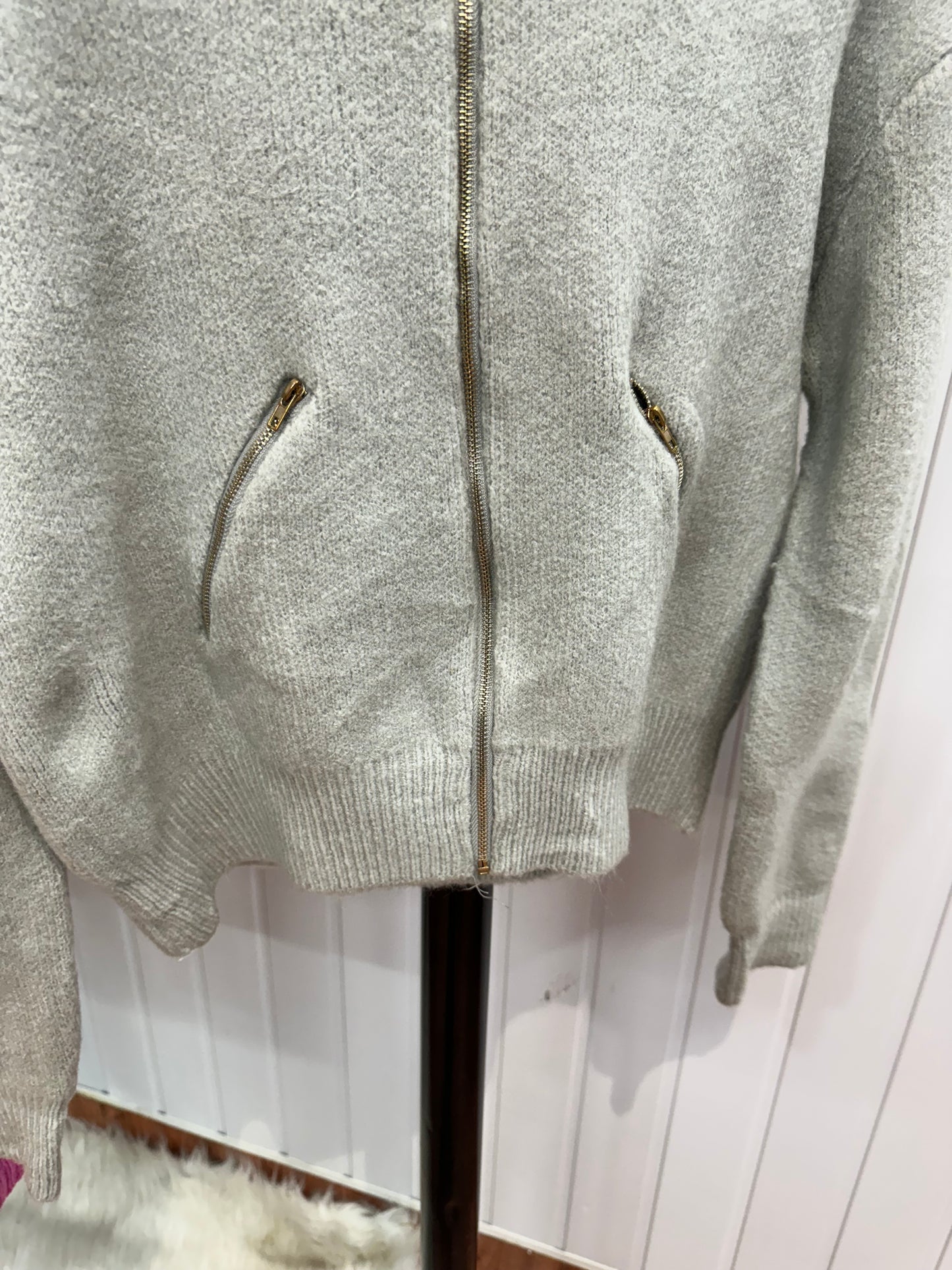 ST18-Zipper Sweater