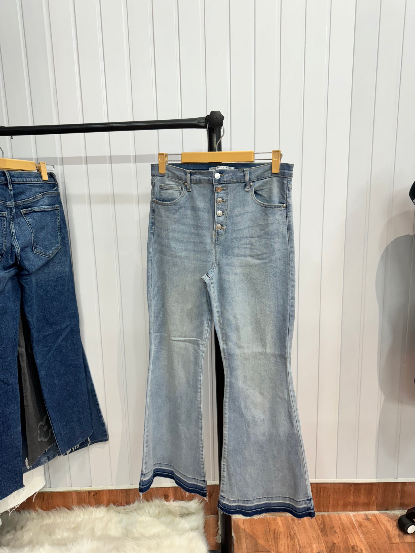 0418-32 Bootcut Jeans