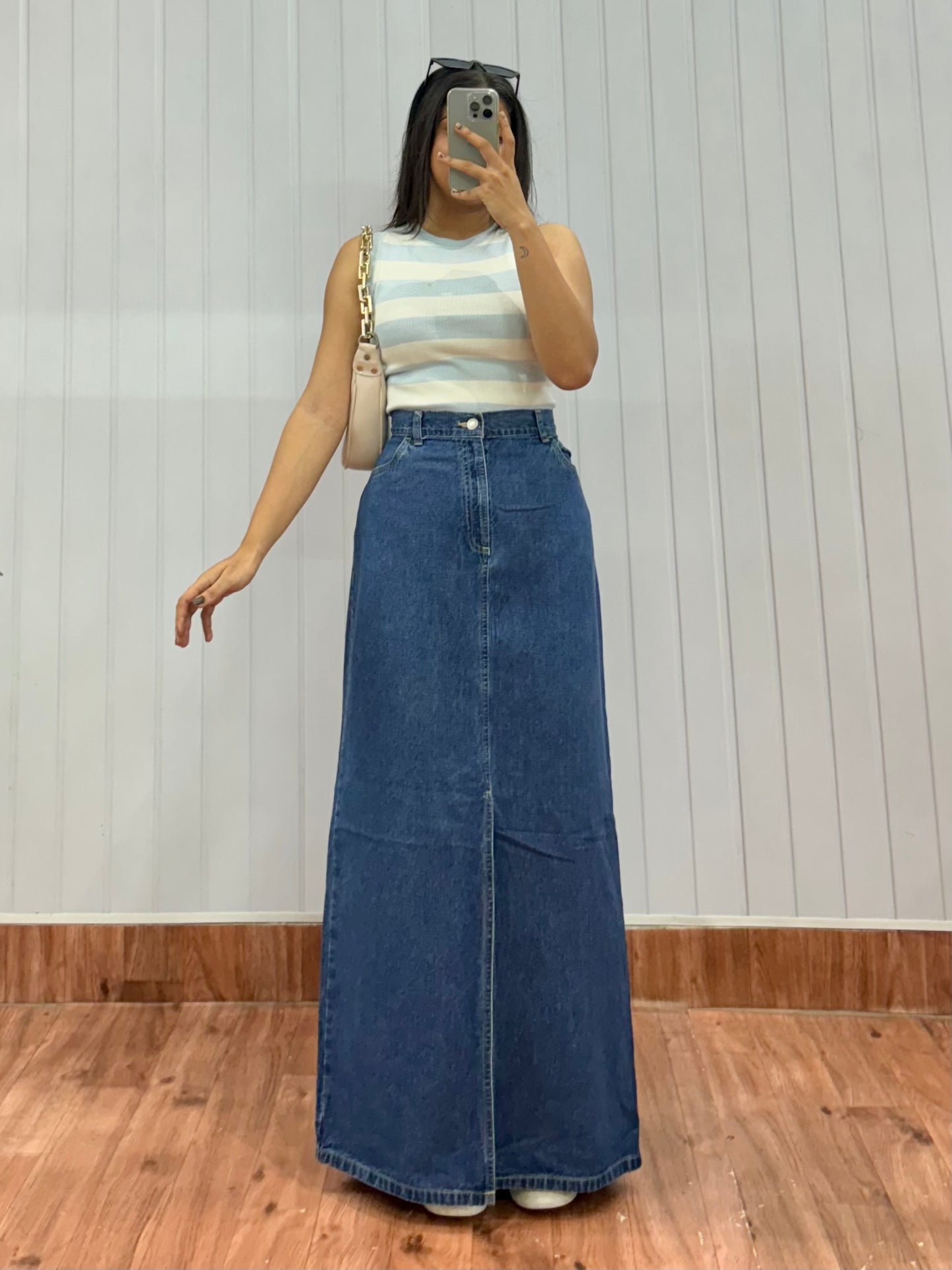 S45-32 Front Slit Denim Skirt