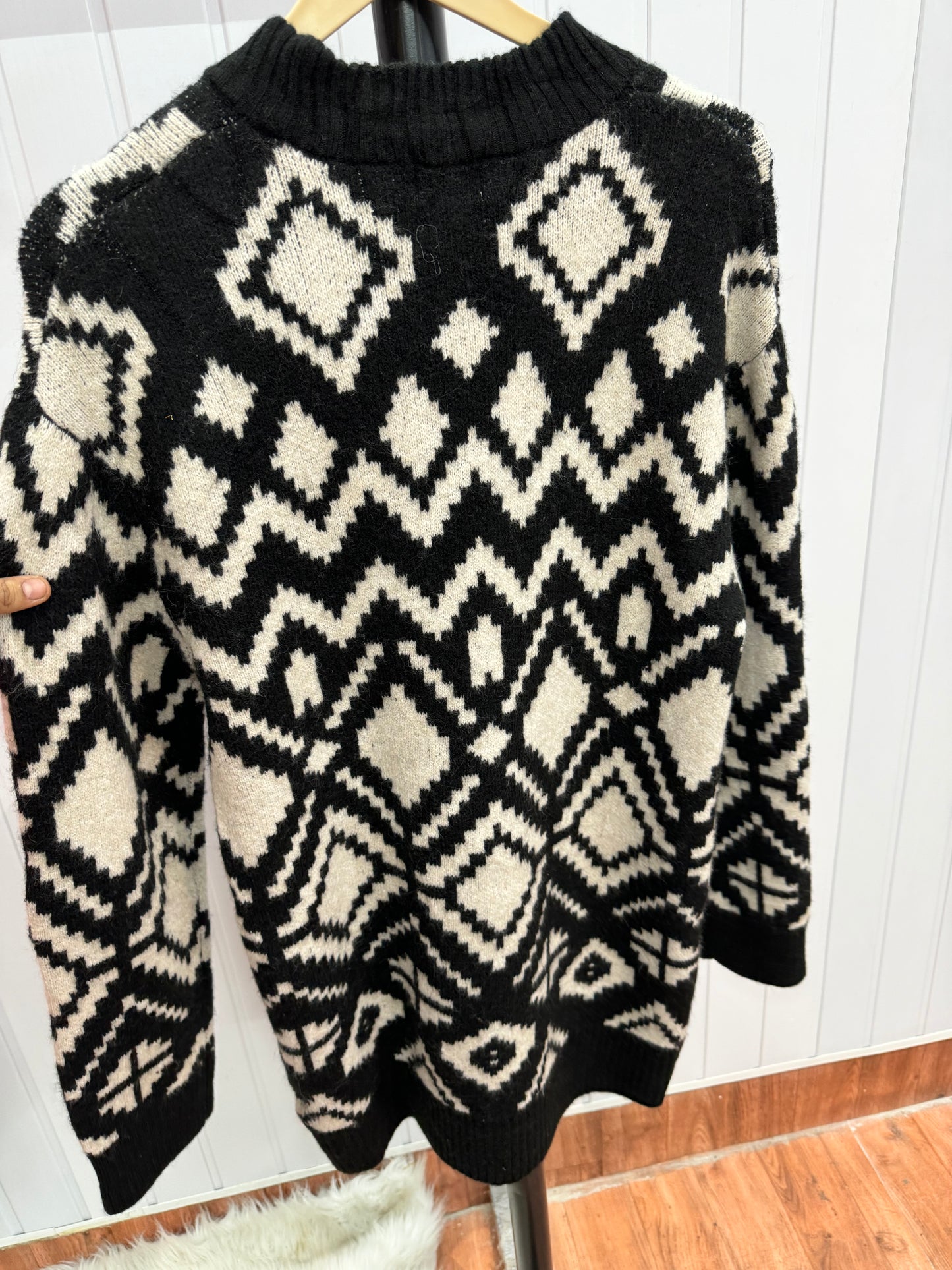 ST01-Black Long Jacquard Knit Sweater