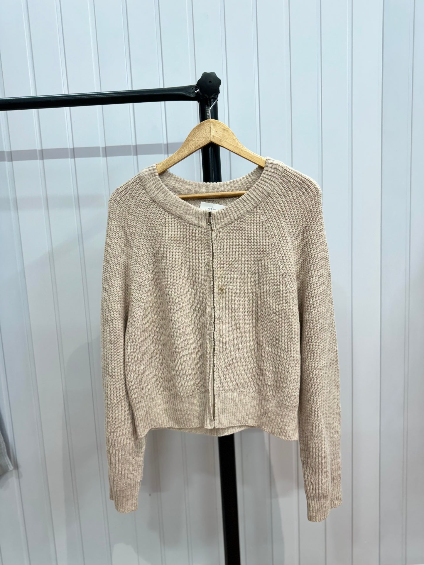 ST39-Beige Zipper