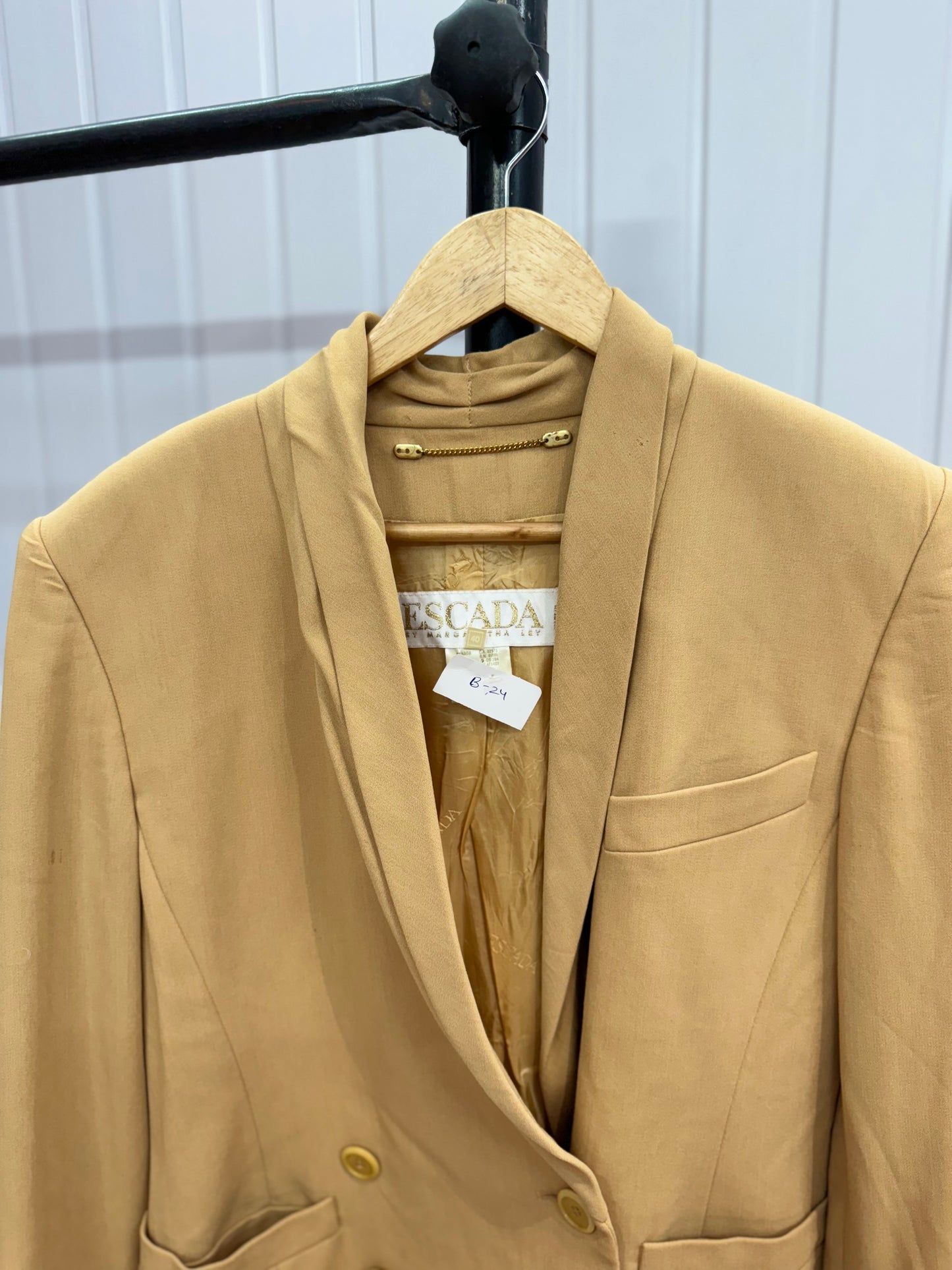 B24-Beige Buttoned Blazer