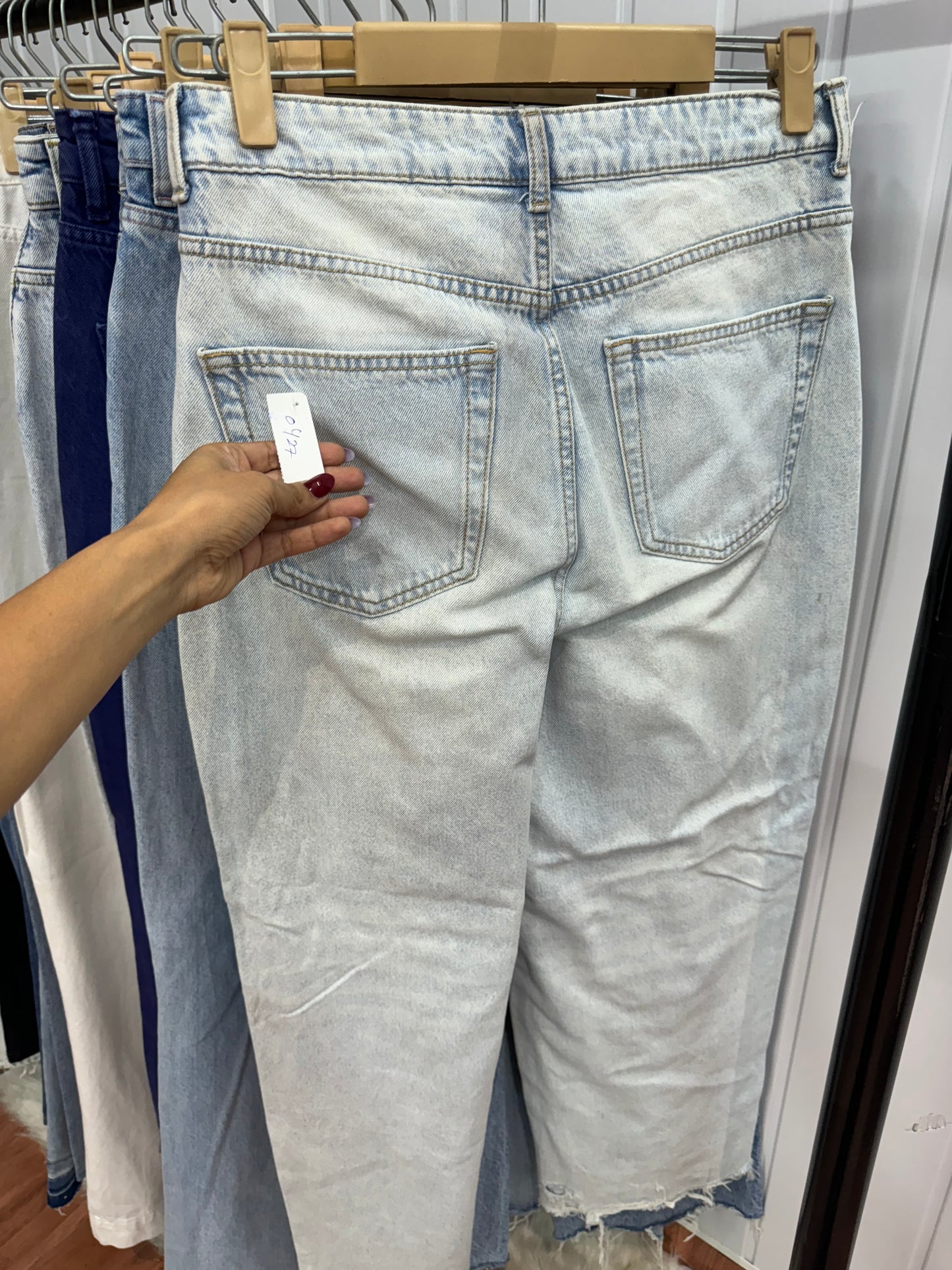 0427-32 Wideleg Jeans