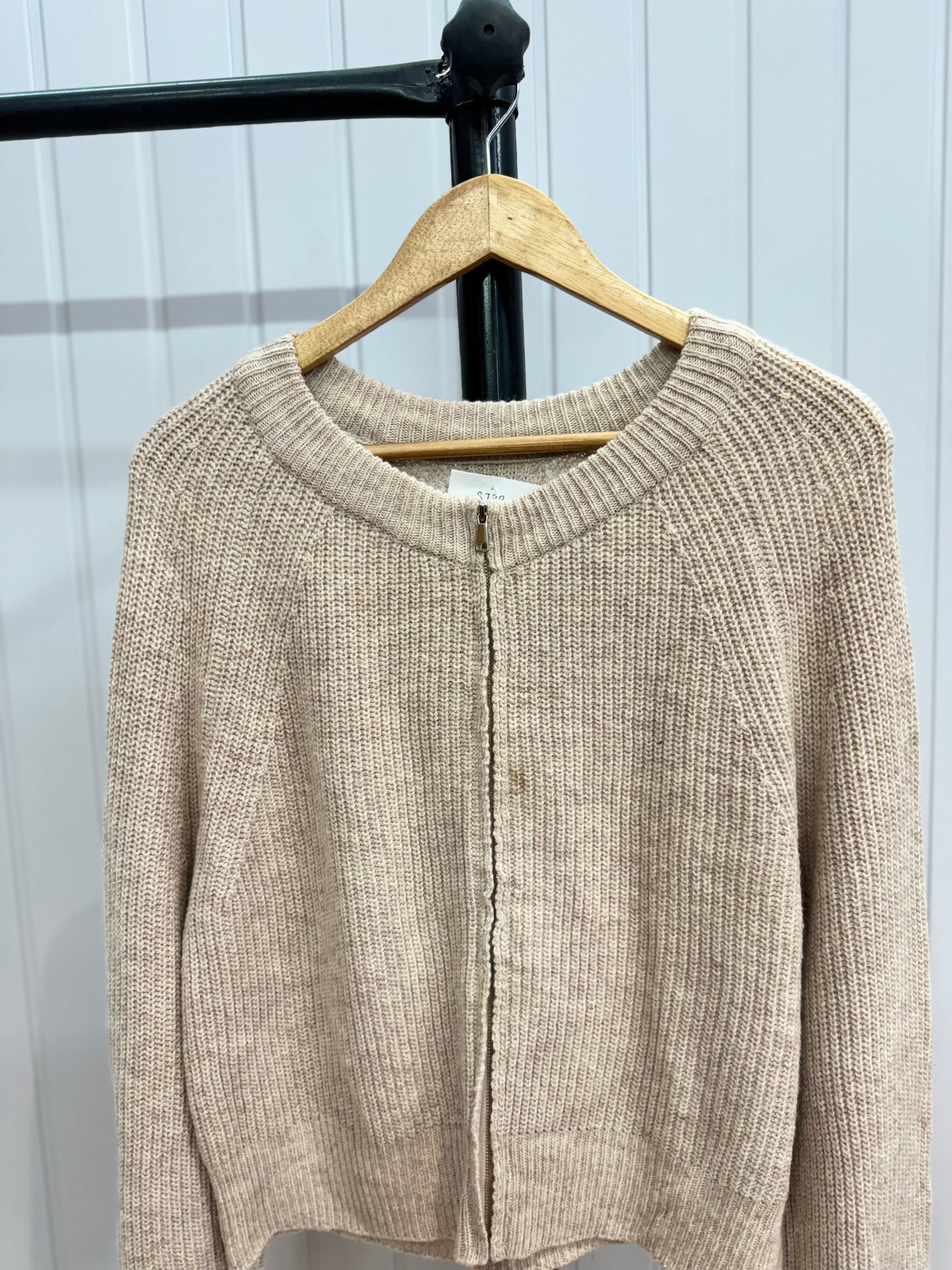 ST39-Beige Zipper