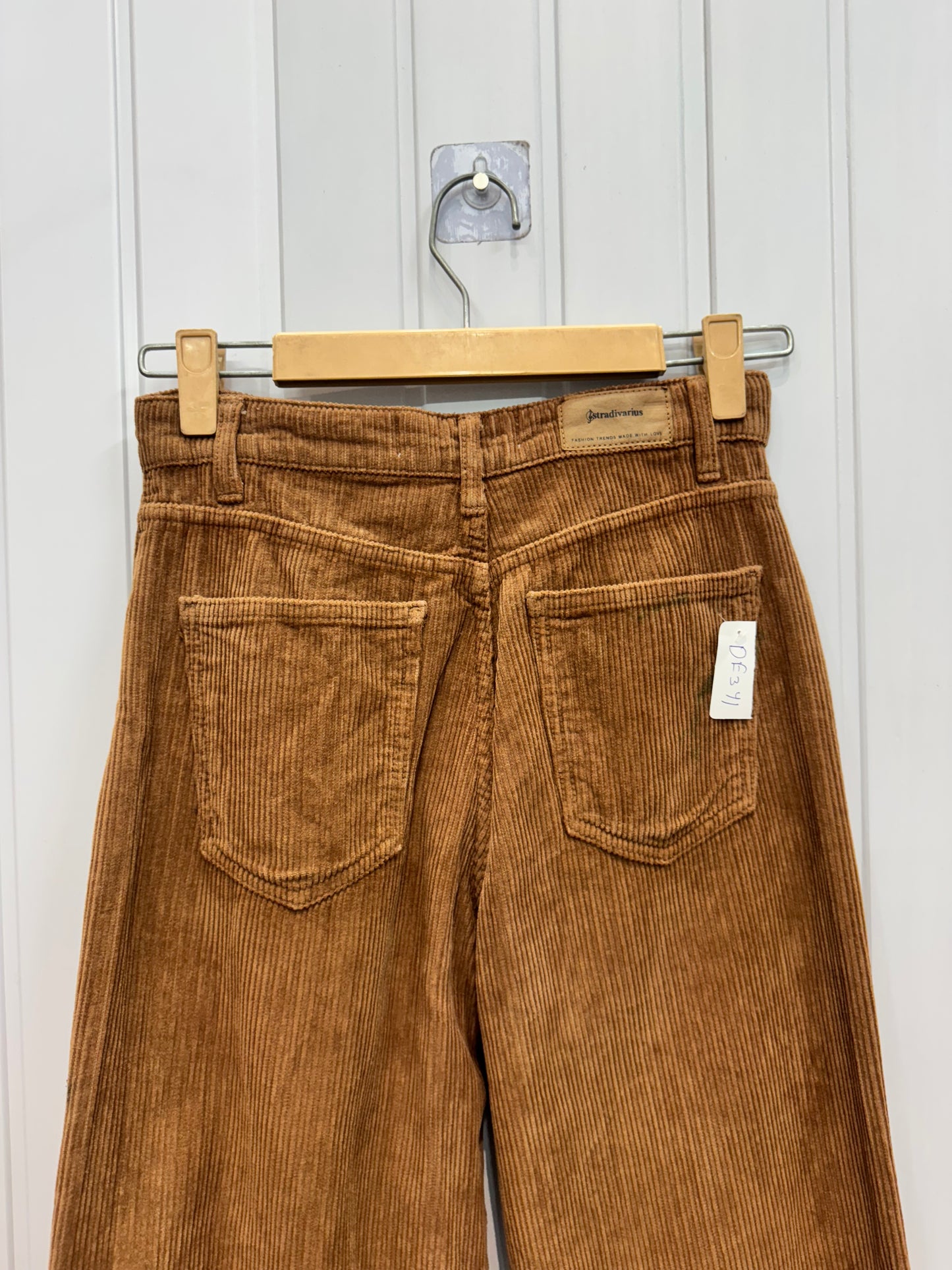 DE341-28 Brown Corduroy Pants