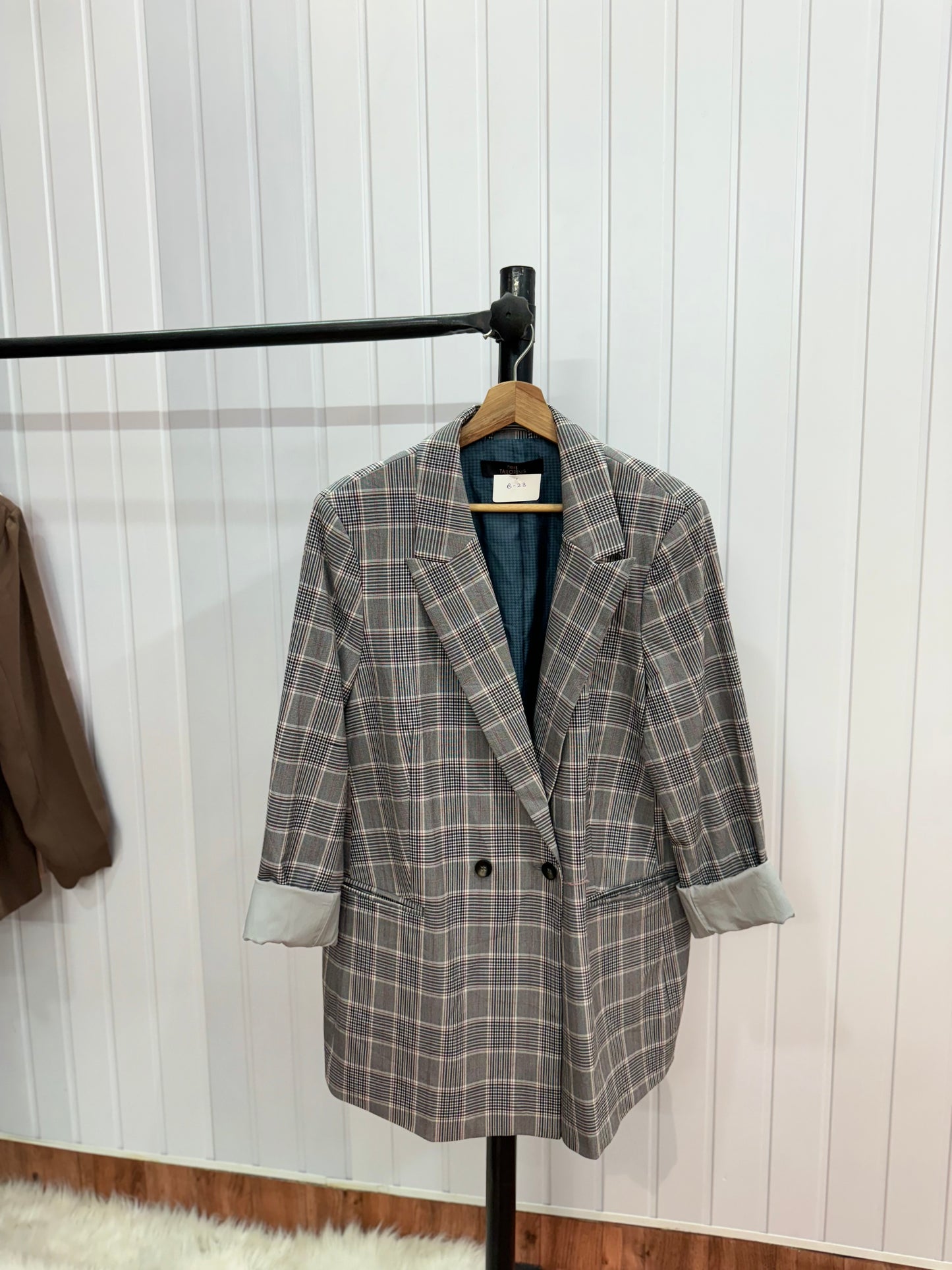 B23-Checkered Blazer