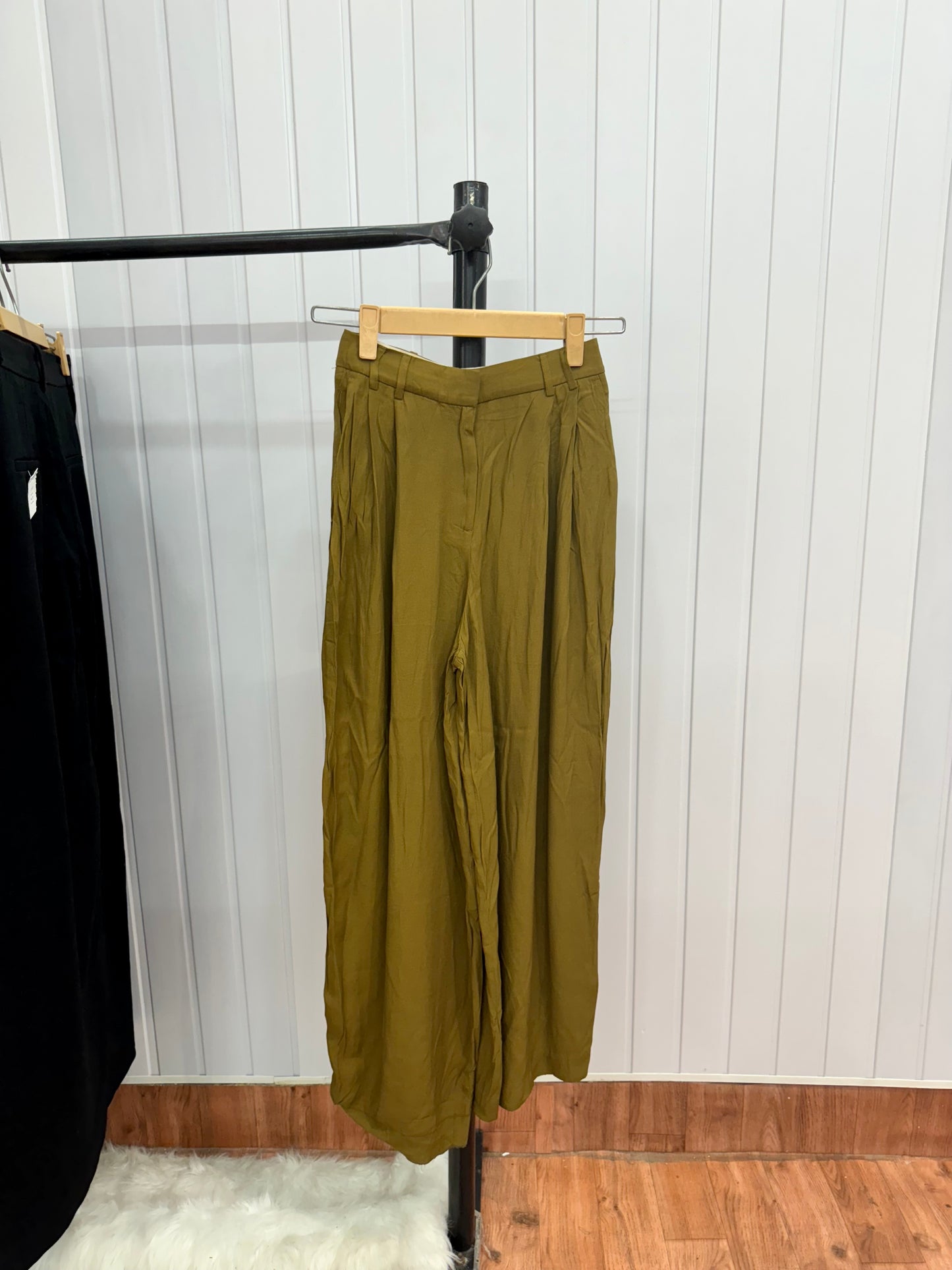 1512-24 Olive Balloon Pants