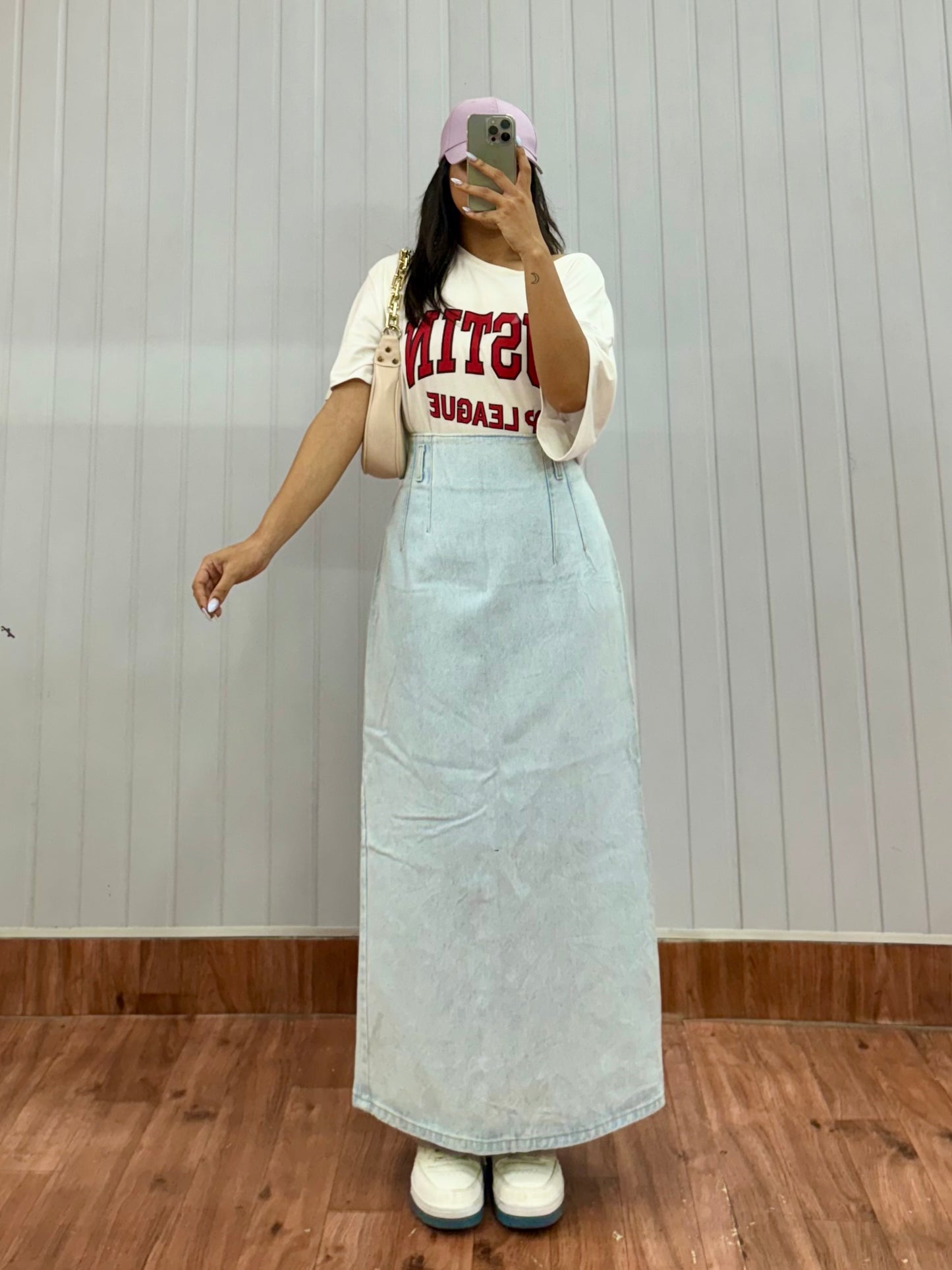 S73-30 Lightwash Denim Skirt