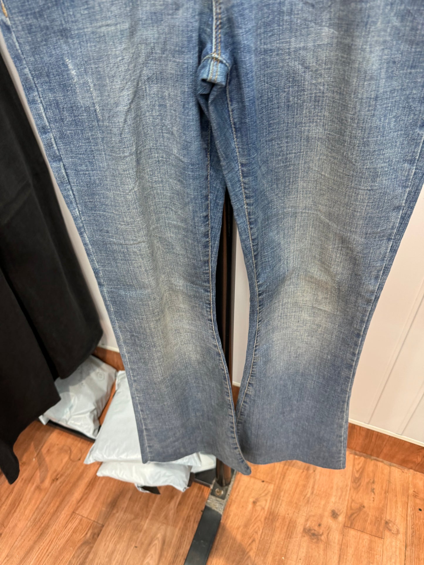 0119-28-30 Bootcut Jeans