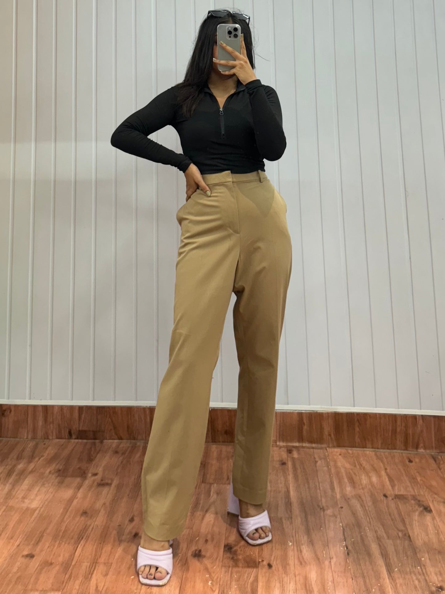 0815-32 Beige Tapered Trousers