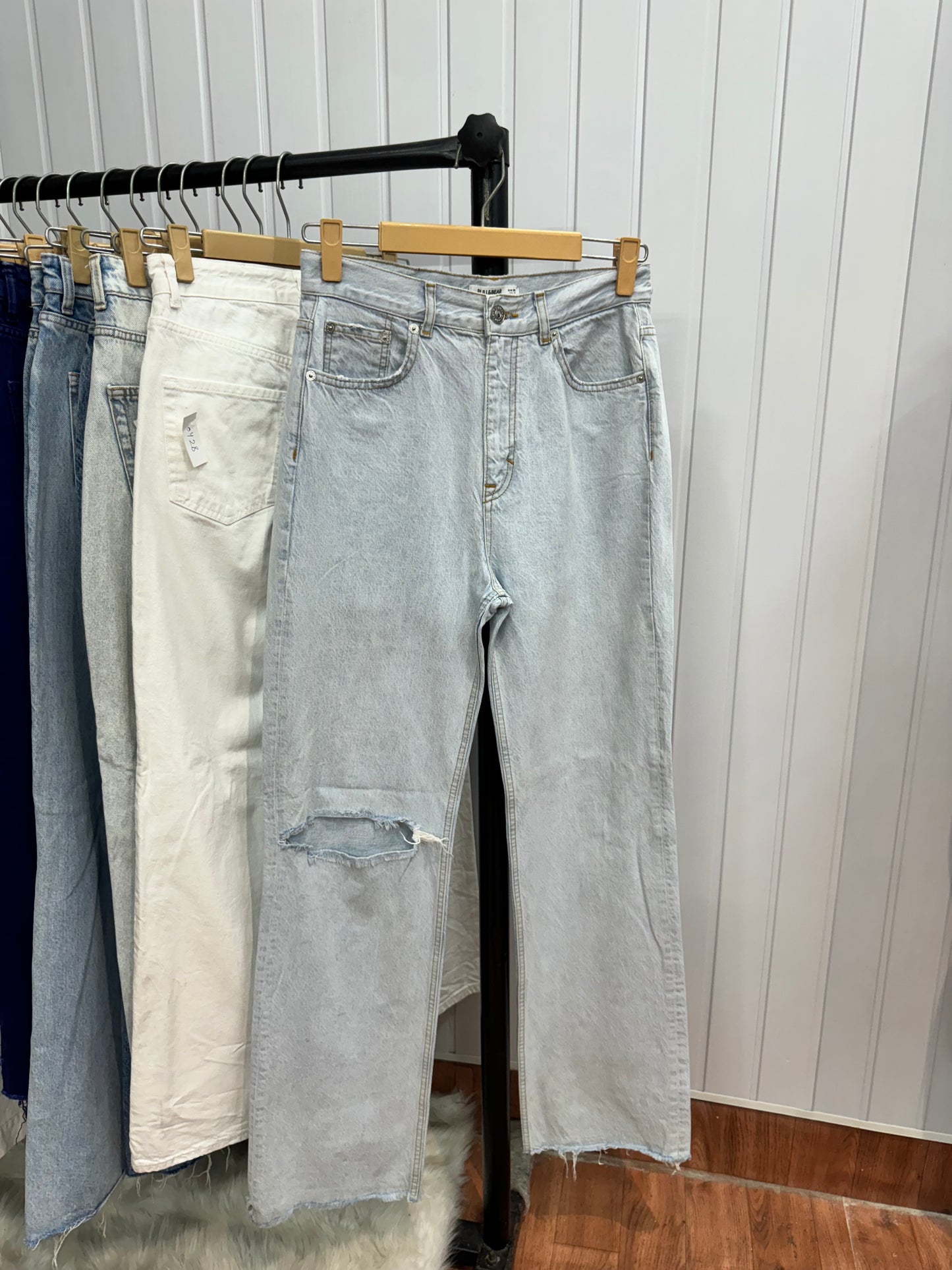 0429-30 Wideleg jeans