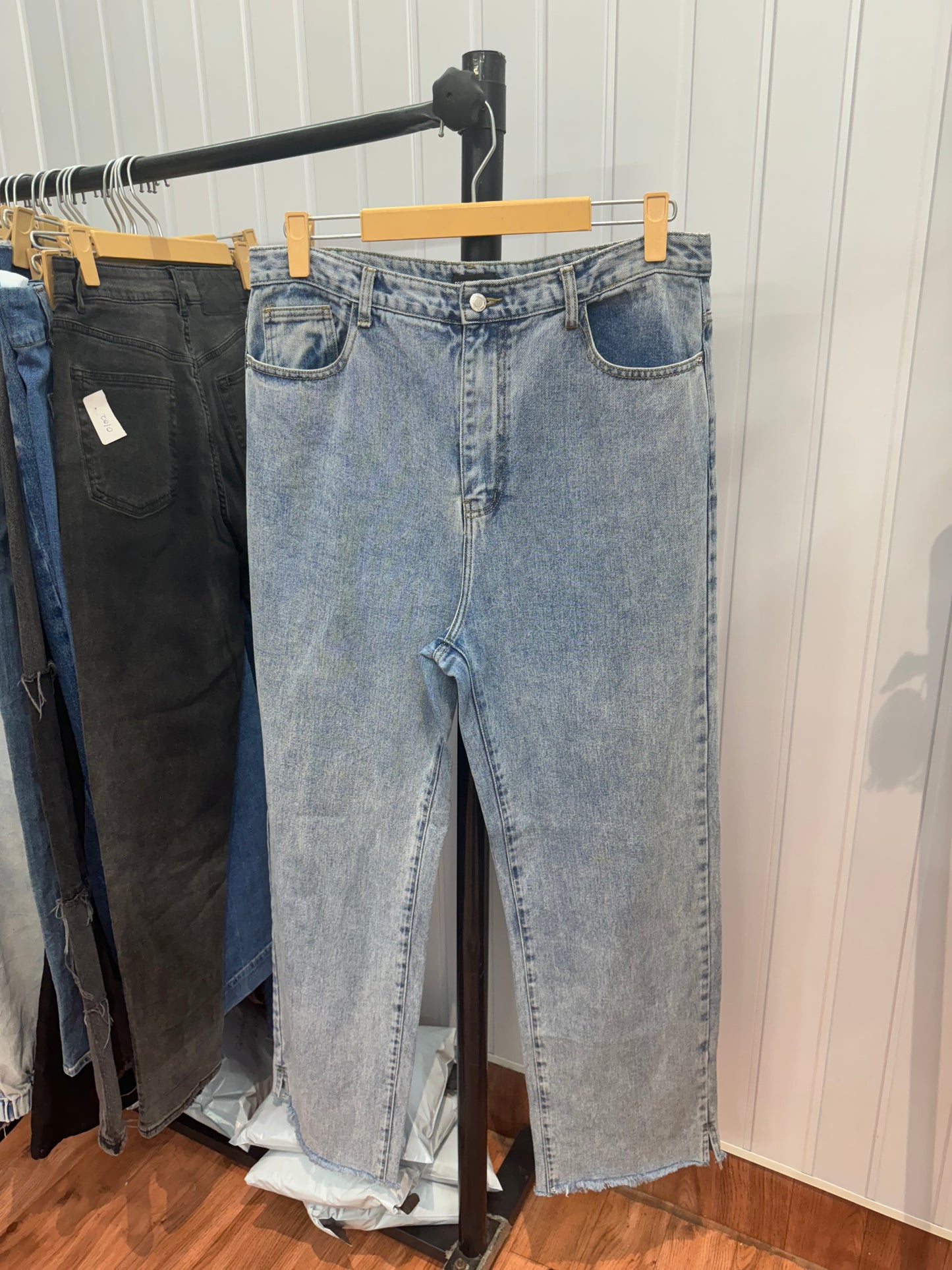 0101-34 Straight Fit Jeans