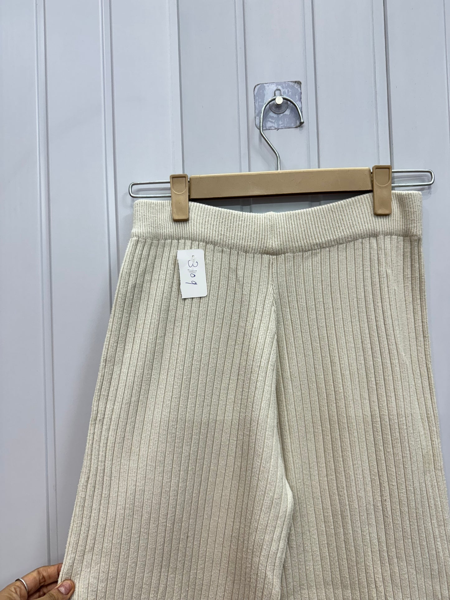 3109-24-26 White Woollen Trousers