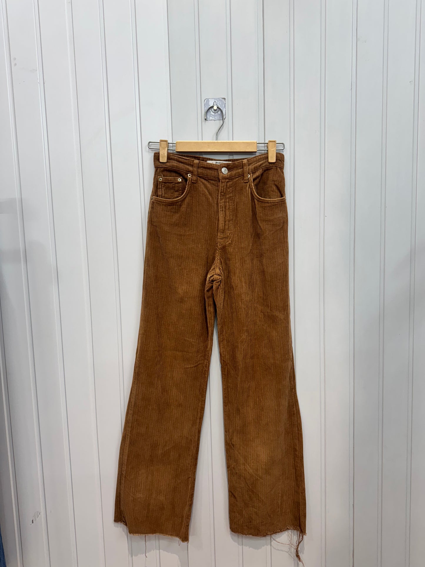 DE341-28 Brown Corduroy Pants