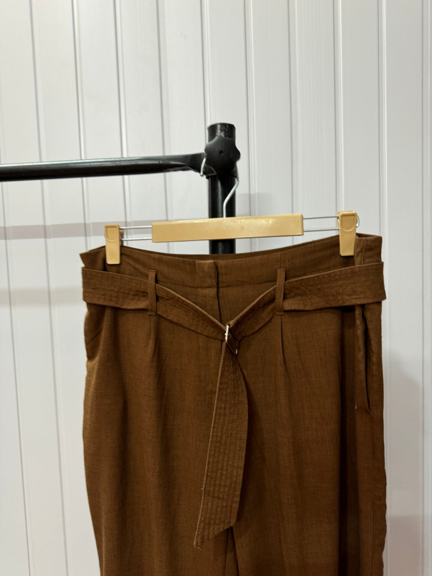 0611-34 Belted Trousers