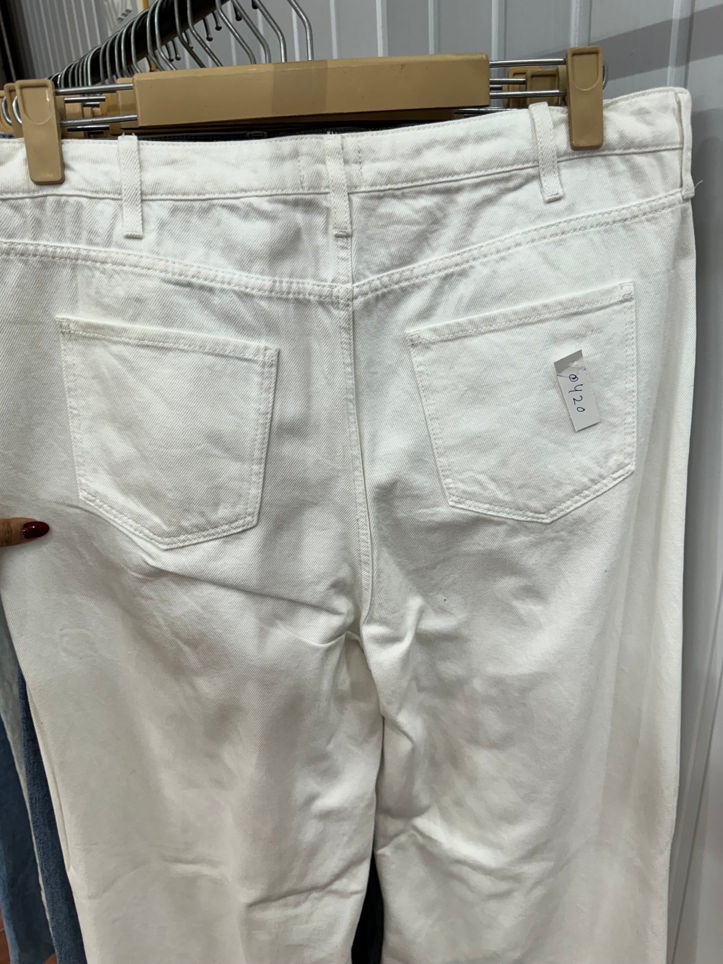 0420-36 White Bootcut Jeans