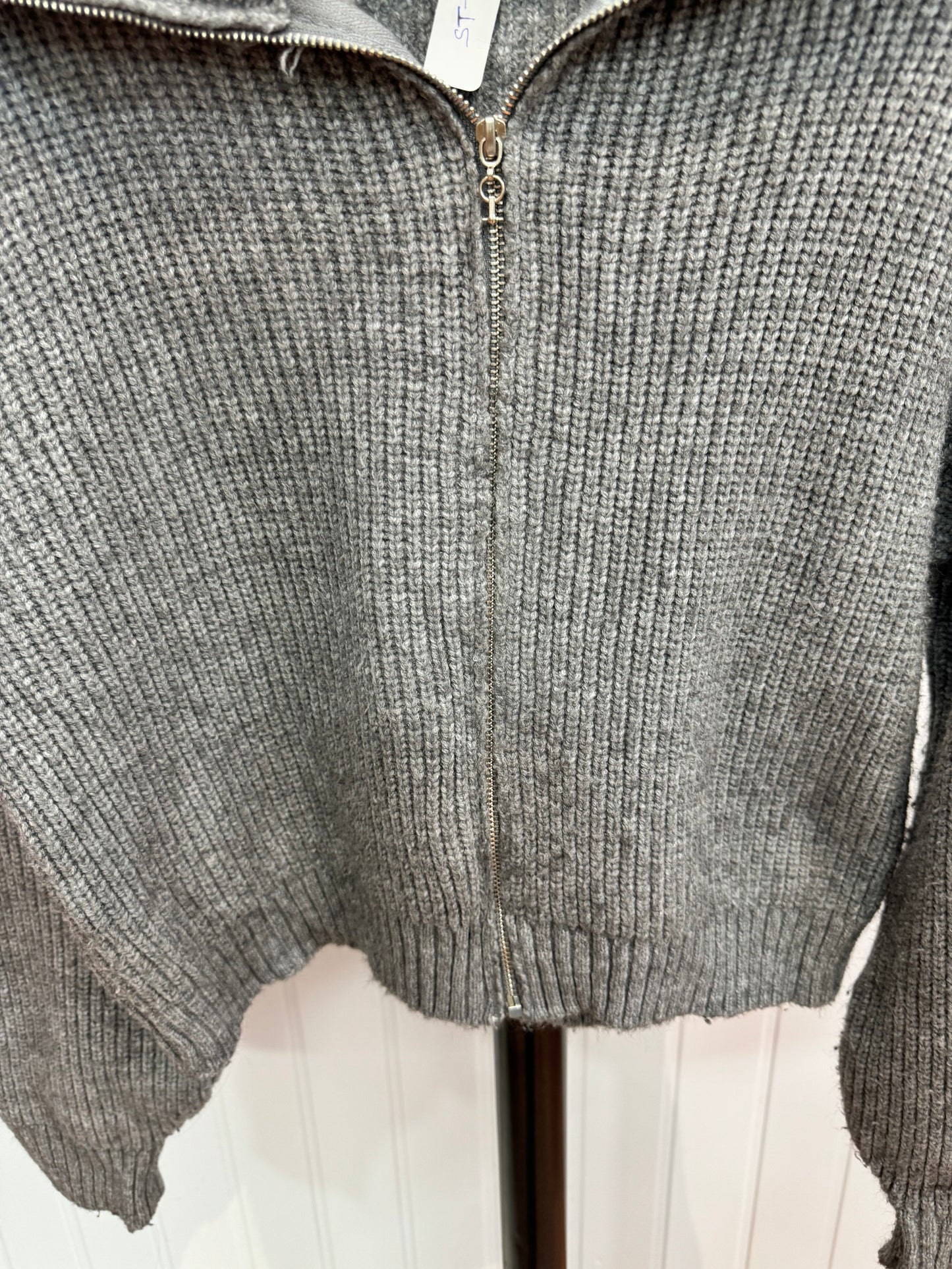 ST02-Grey Zipper Sweater