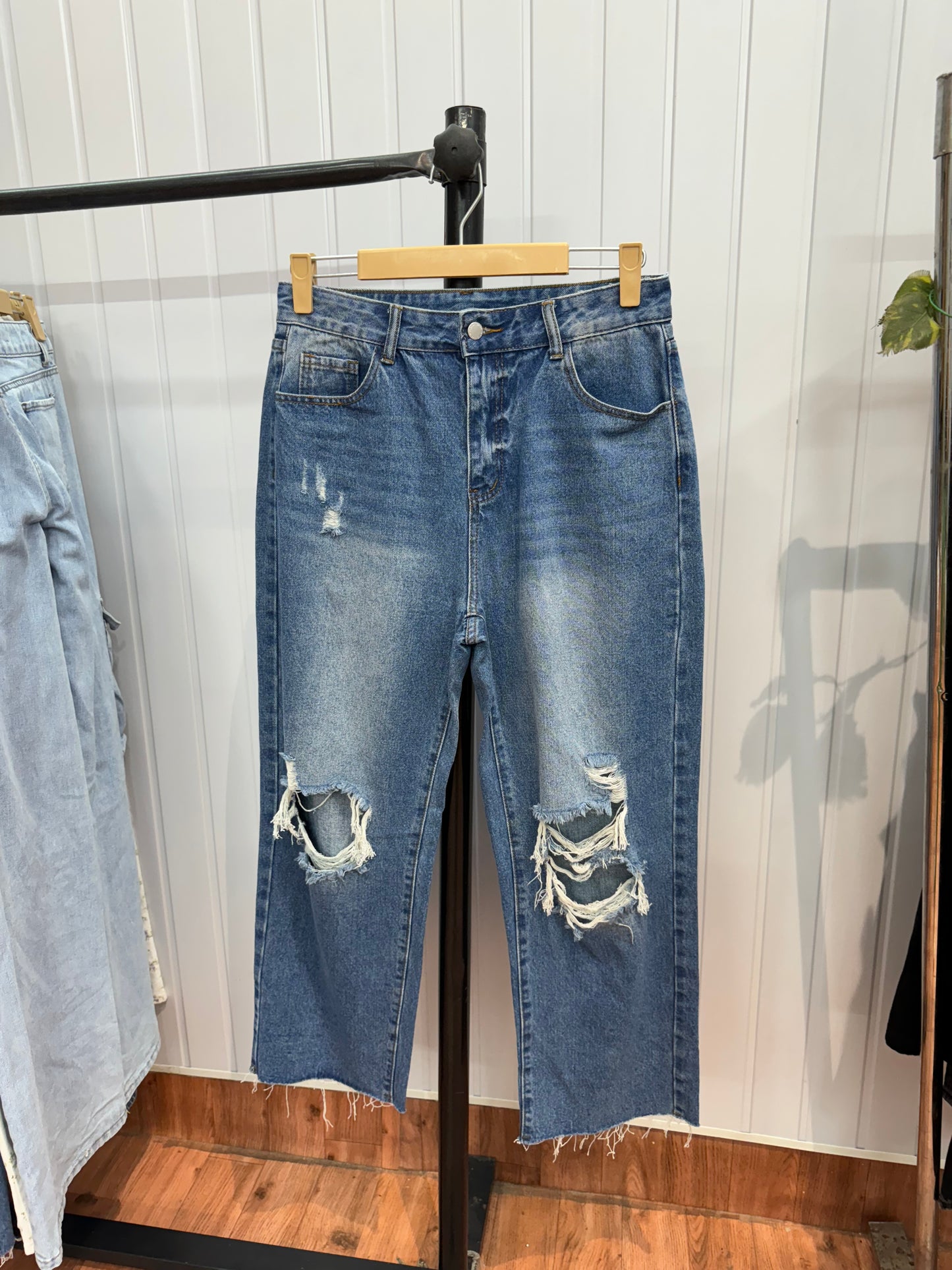 0503-30 straight jeans