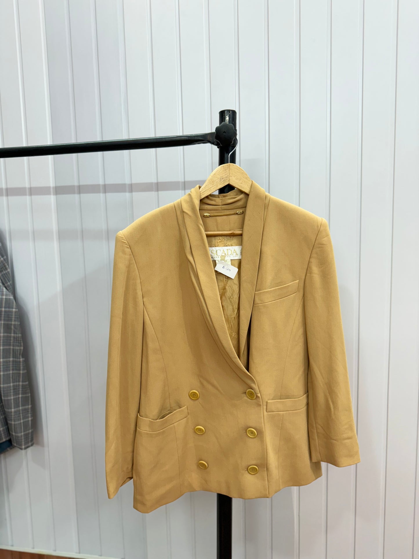 B24-Beige Buttoned Blazer