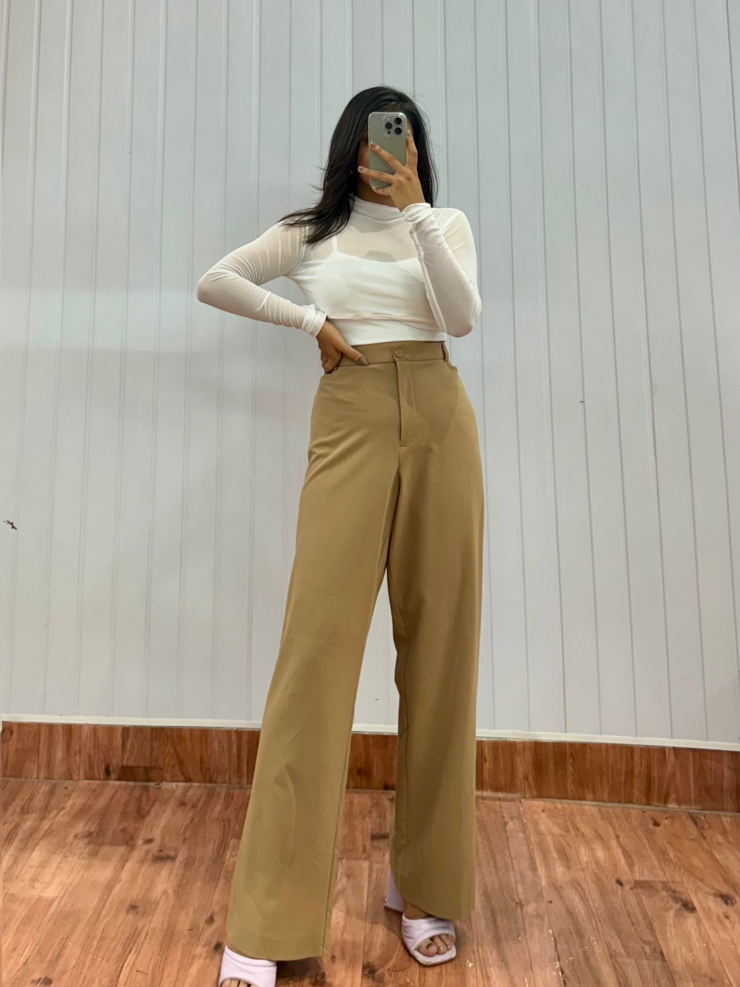 T12-34 Beige Trousers