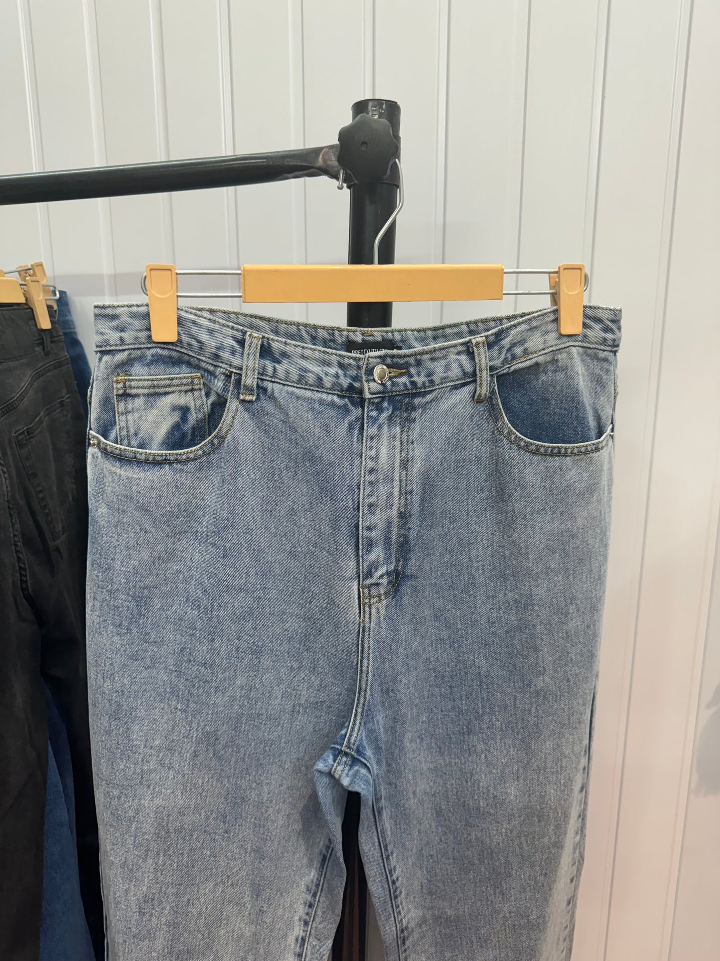 0101-34 Straight Fit Jeans