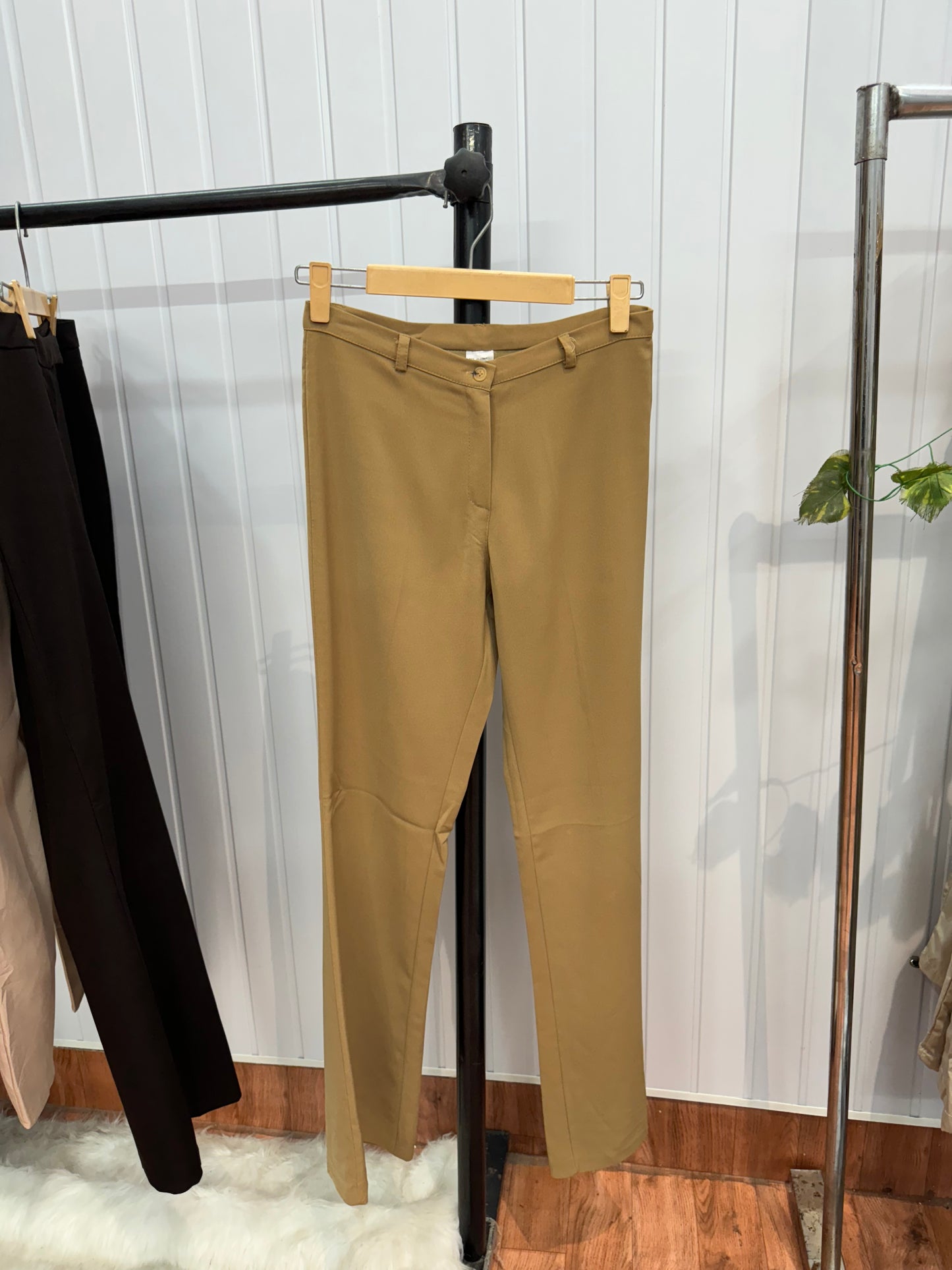 0823-28-30 Brown Trousers