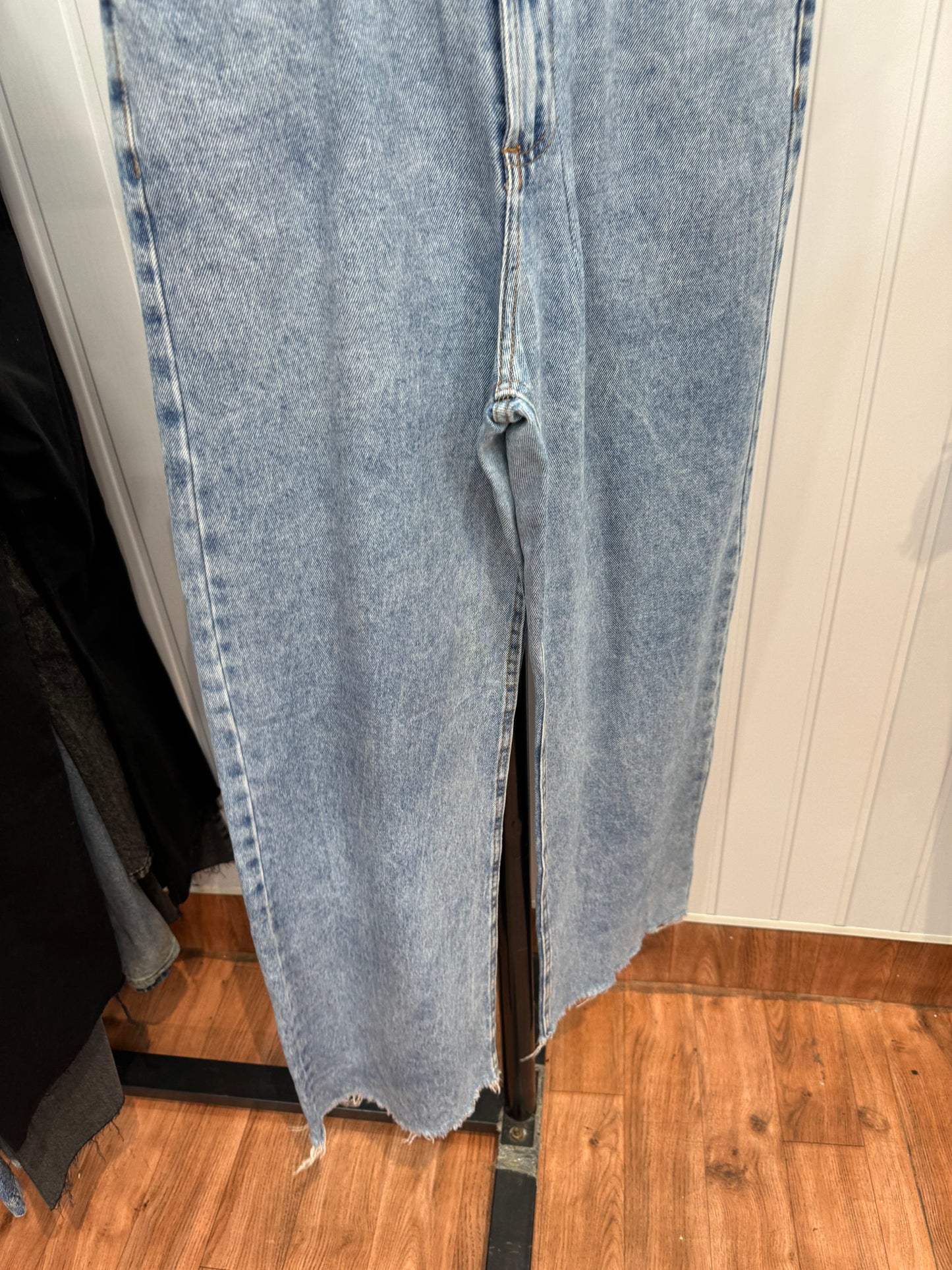 0216-28 Wideleg Jeans