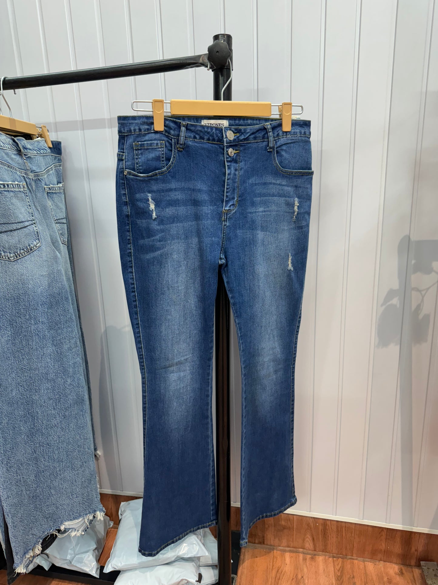 0115-32 Bootcut Jeans