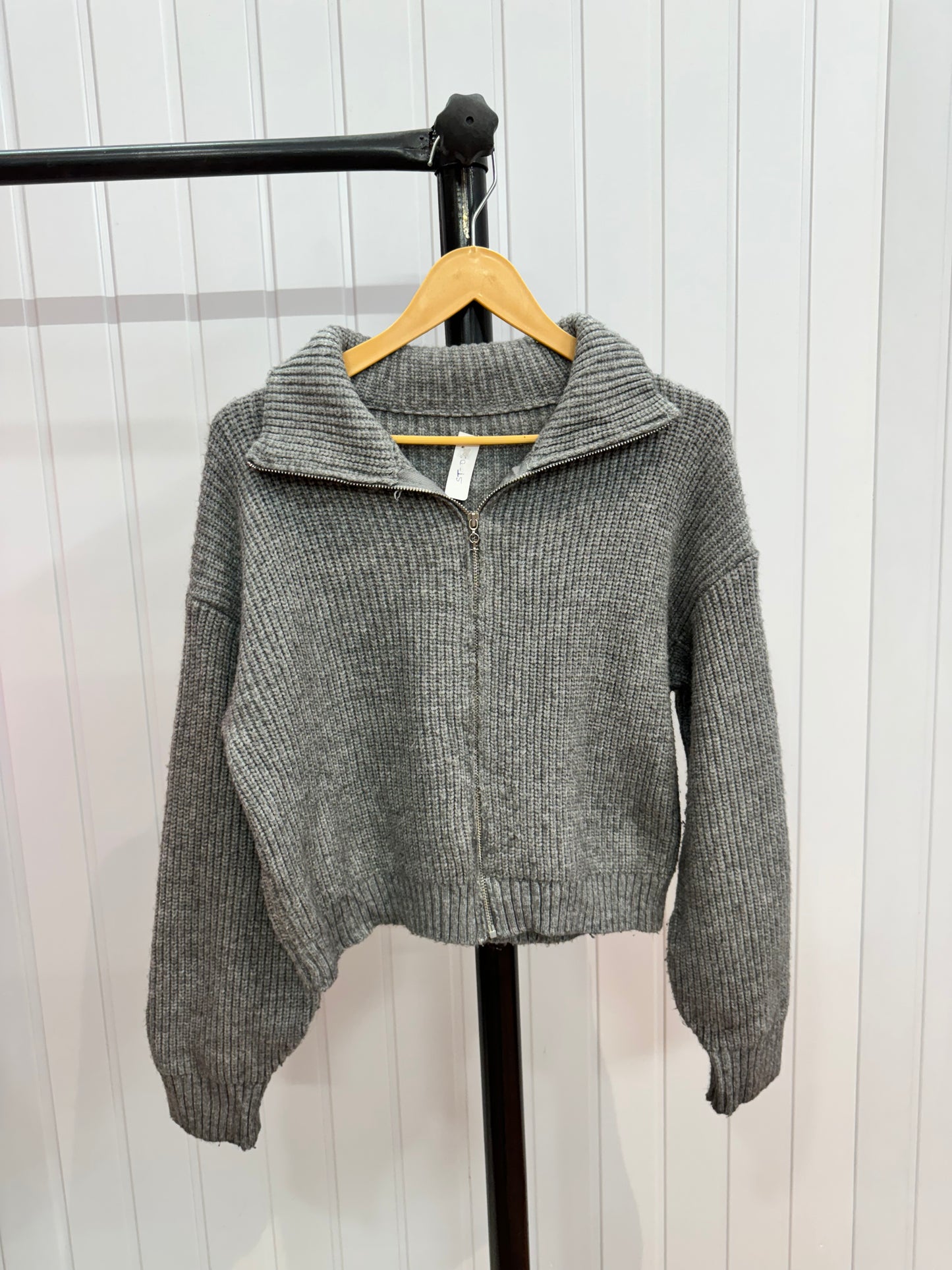 ST02-Grey Zipper Sweater