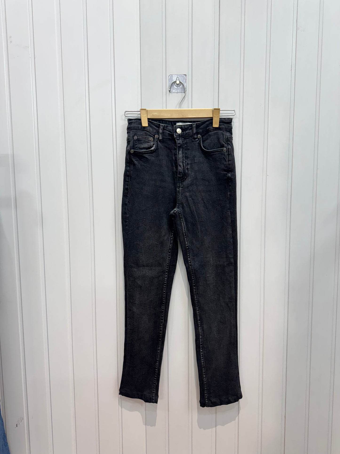 DE345-26 Black Skinny Jeans