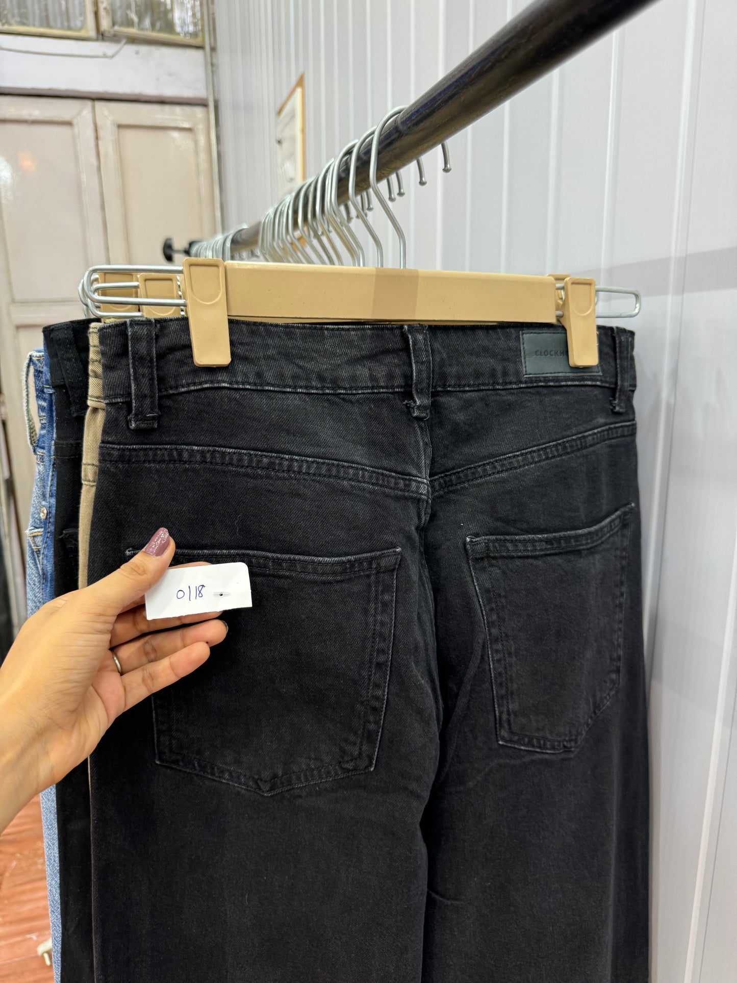 0118-28 Black Straight Fit Jeans